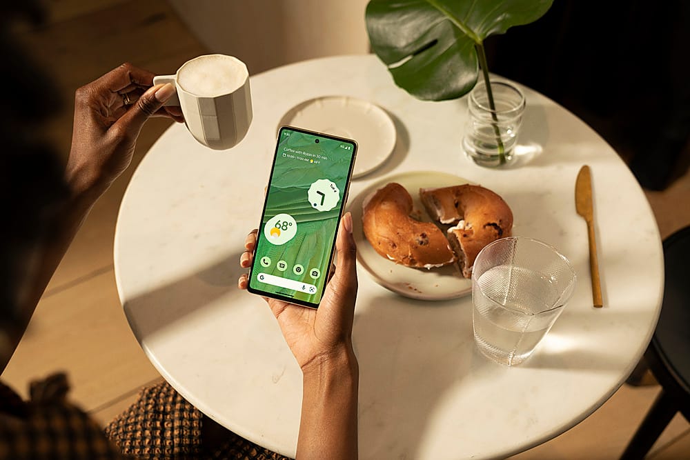 Alt View 11. Google - Geek Squad Certified Refurbished Pixel 7 256GB (Unlocked) - Lemongrass.