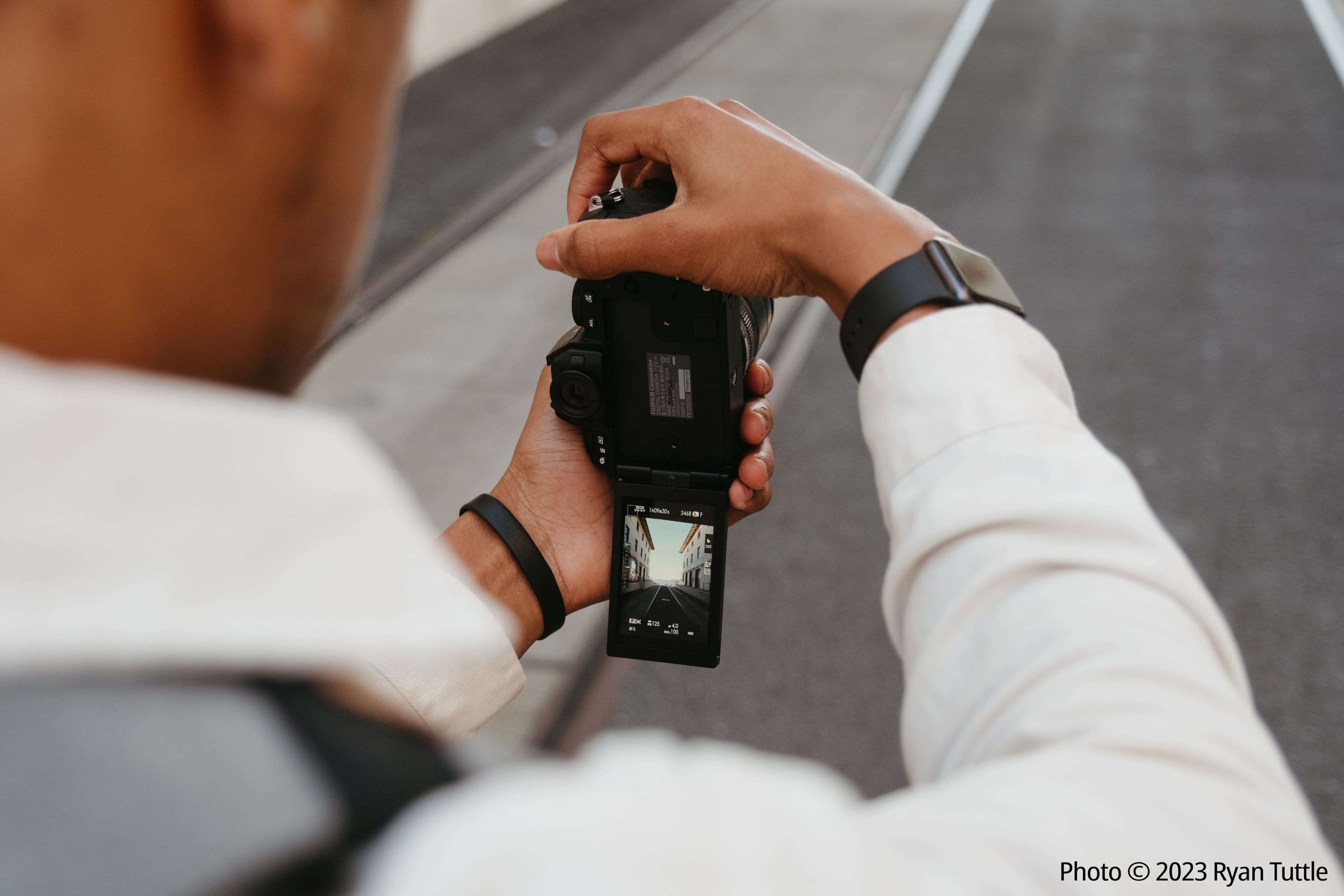 Alt View 17. Fujifilm - X-S20 Mirrorless Camera (Body Only) - Black.