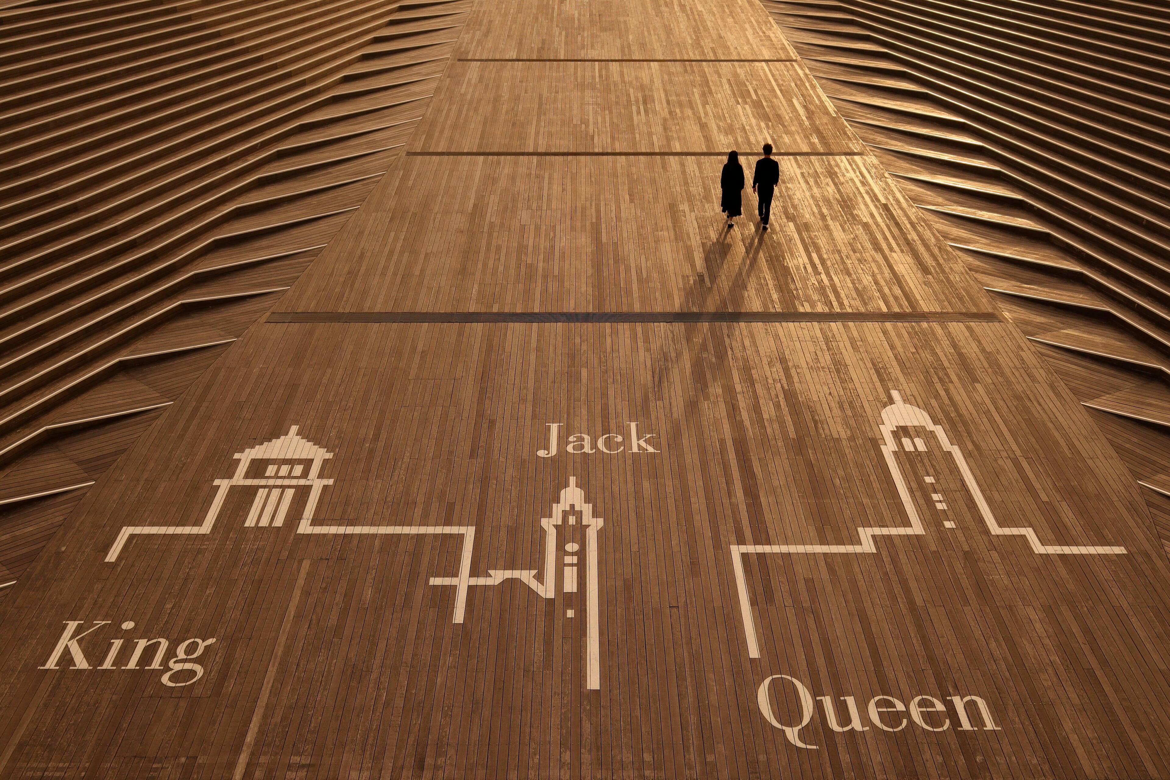 Alt View 24. Canon - EOS R100 4K Video Mirrorless Camera (Body Only) - Black.