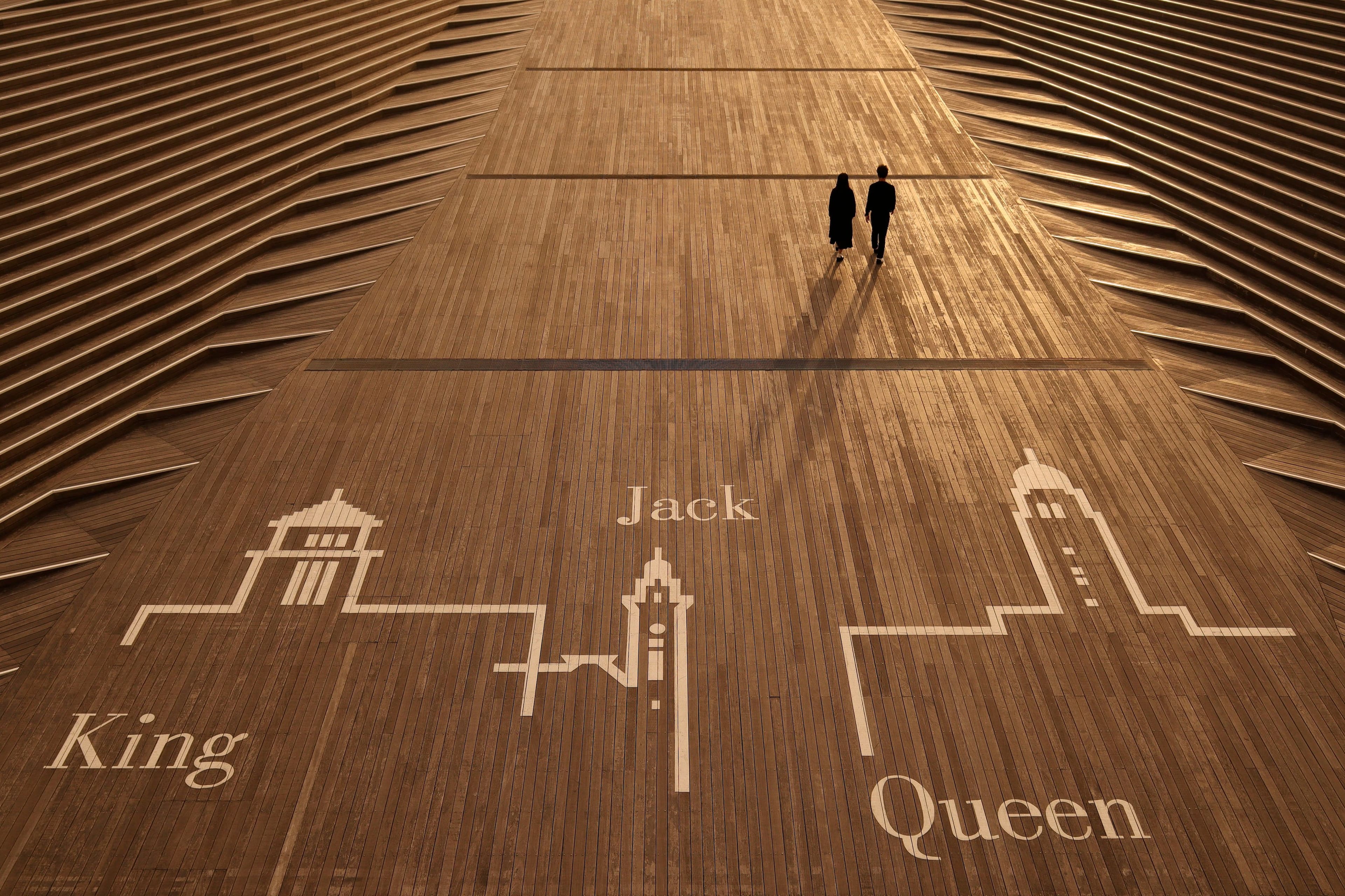 Alt View 29. Canon - EOS R100 4K Video Mirrorless Camera 2 Lens Kit with RF-S 18-45mm and RF-S 55-210mm Lenses - Black.