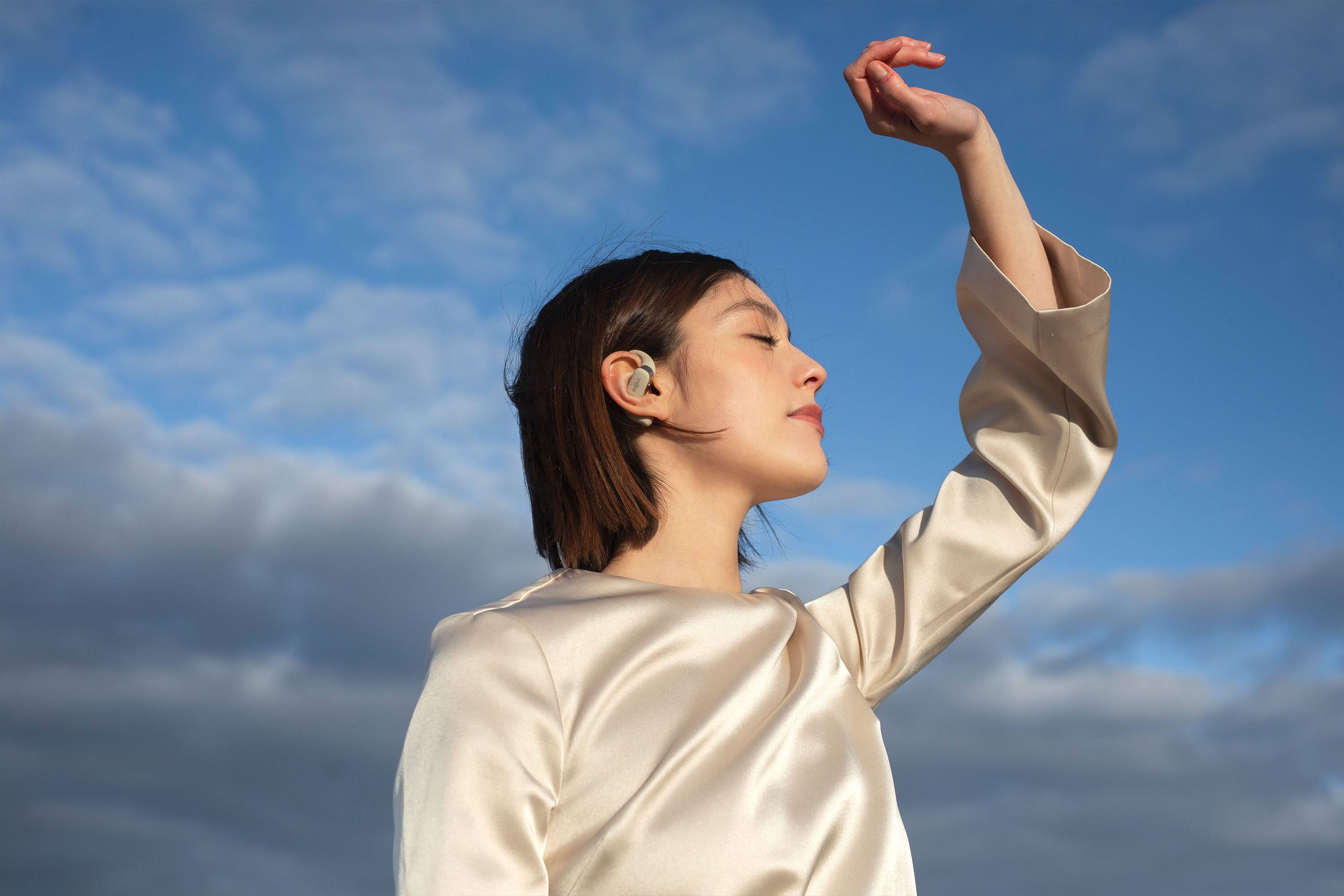 Alt View 22. Shokz - OpenFit Open-Ear True Wireless Earbuds - Beige.