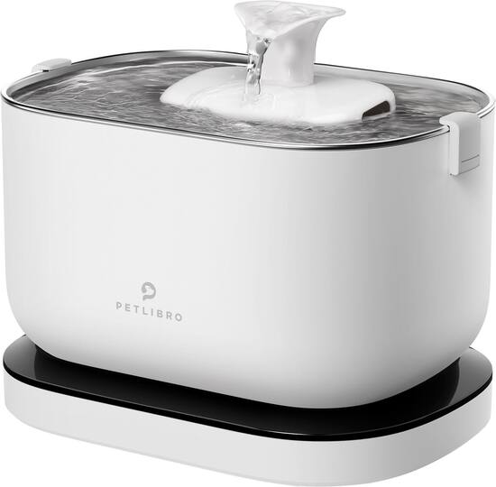 Pet water fountain that runs on batteries hot sale