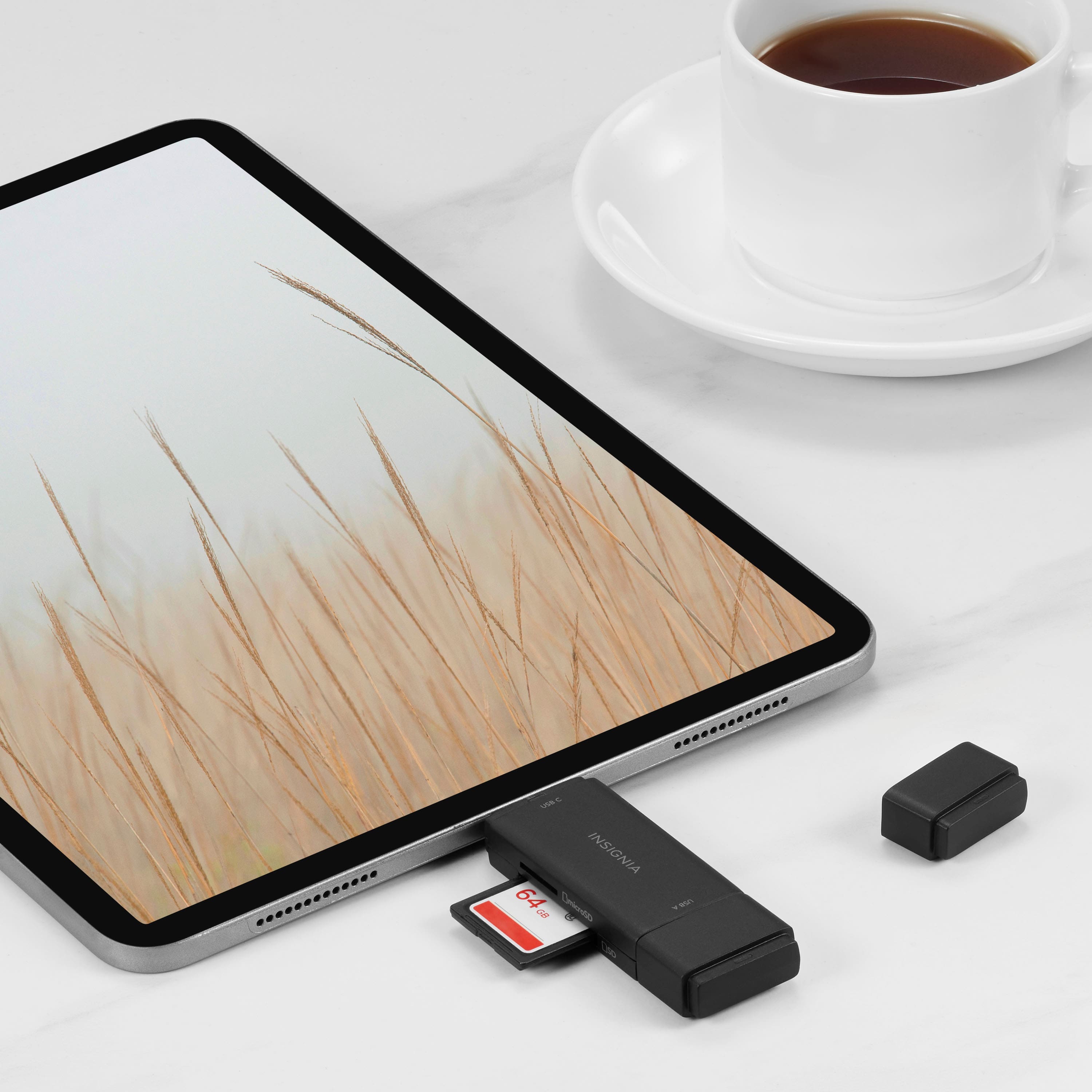 Alt View 16. Insignia™ - USB-C/USB 3.0 to SD and microSD Memory Card Reader - Black.
