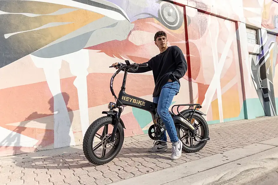 Alt View 13. Heybike - Tyson Foldable E-bike w/ 55mi Max Operating Range & 28 mph Max Speed - Green.