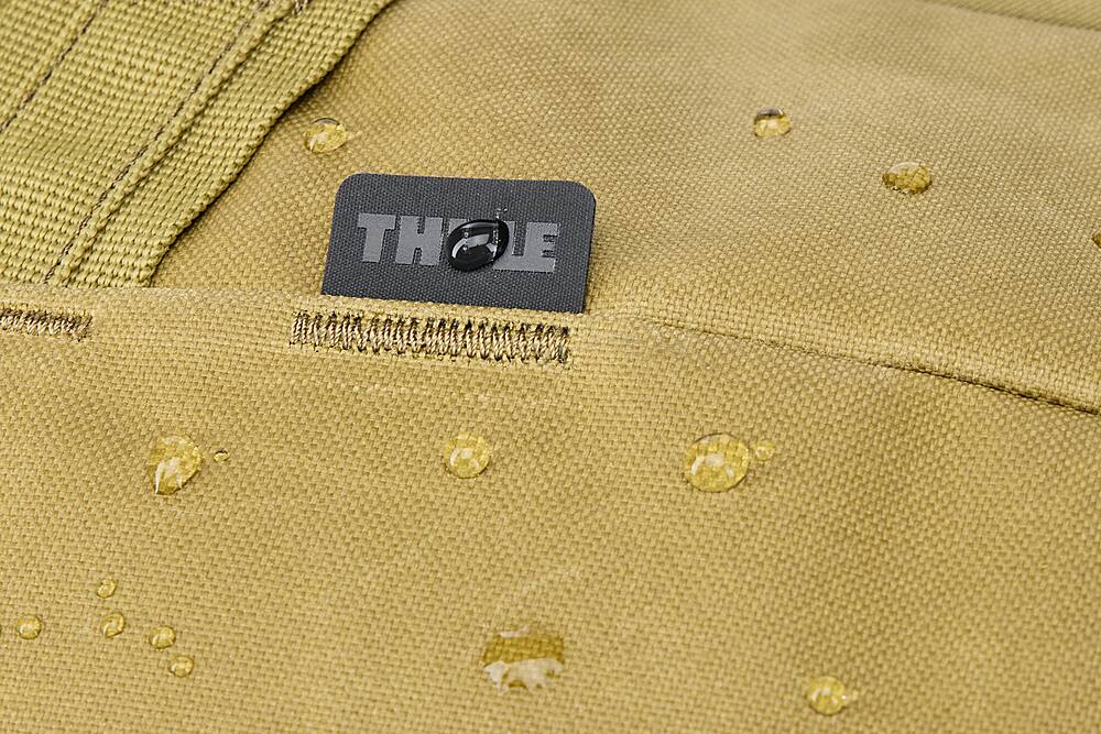 Angle. Thule - Aion Duffel 35L - Nutria.