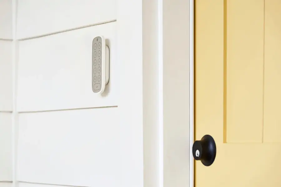 Alt View 15. Level - Lock+ Smart Lock Bluetooth Replacement Deadbolt with Apple HomeKey/App/Key - Satin Nickel.