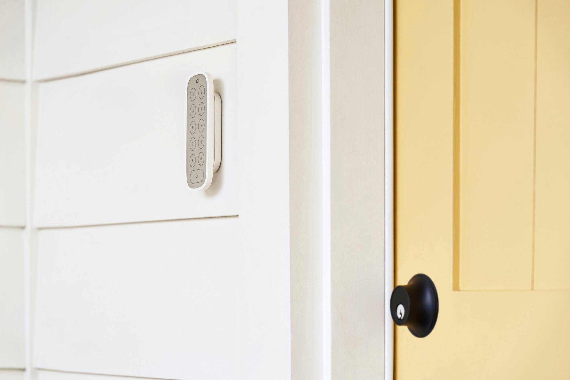 Alt View 15. Level - Lock+ Smart Lock Bluetooth Replacement Deadbolt with Apple HomeKey/App/Key - Matte Black.