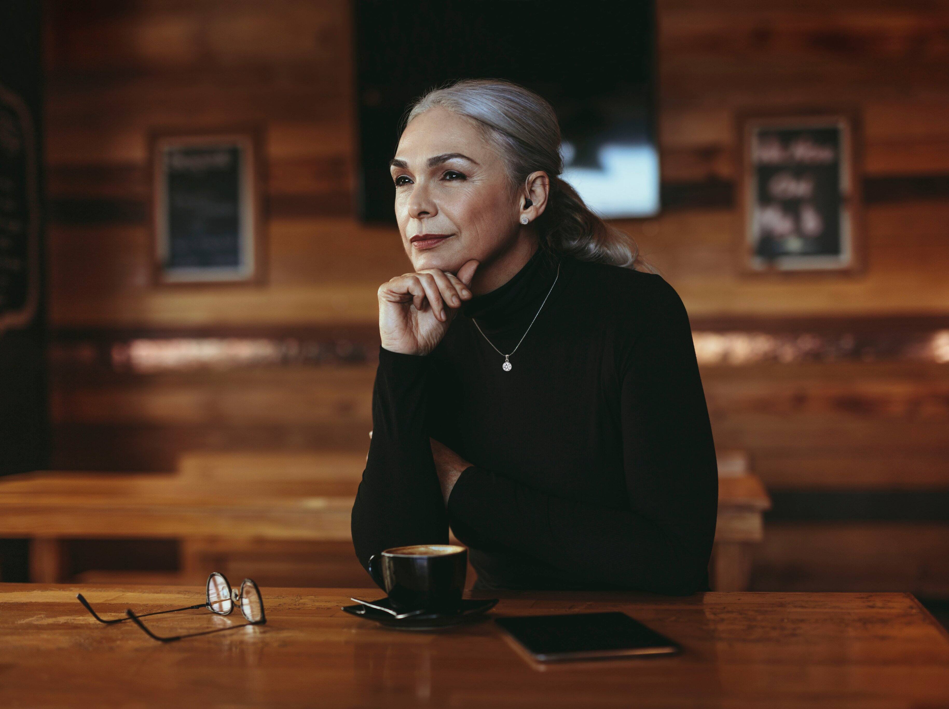 Alt View 22. Sennheiser - All-Day Clear Slim - OTC Self-Fitting Hearing Aid for Mild to Moderate Hearing Loss – All-Day Wear & Bluetooth - Gray.