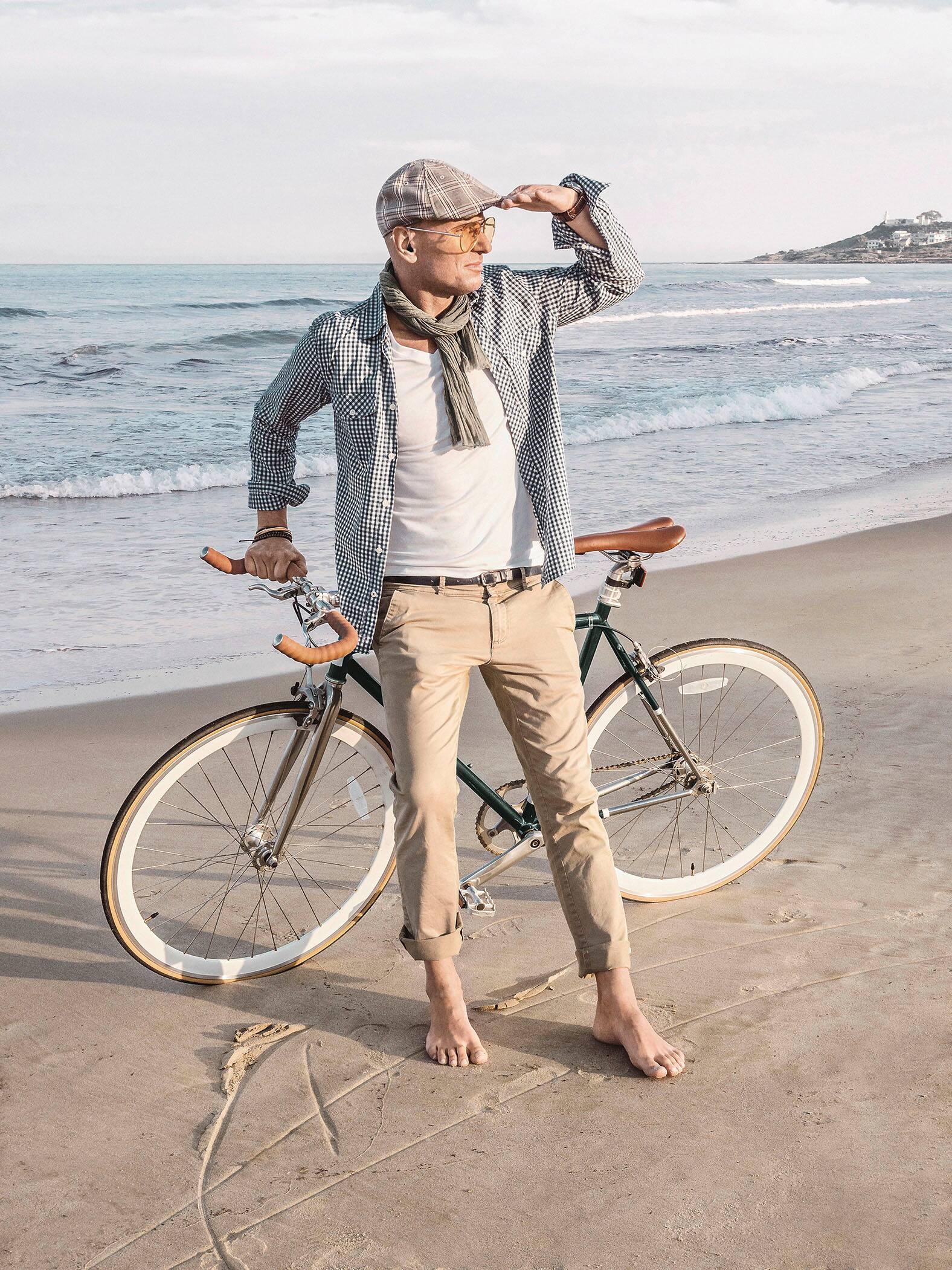 Alt View 24. Sennheiser - All-Day Clear Slim - OTC Self-Fitting Hearing Aid for Mild to Moderate Hearing Loss – All-Day Wear & Bluetooth - Gray.