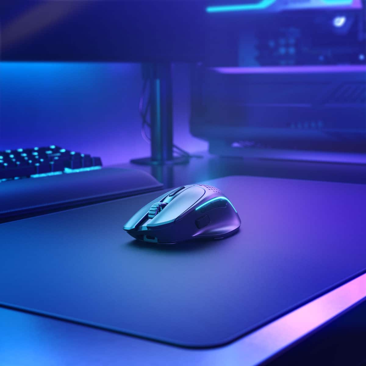 Alt View 13. Glorious - Model I 2 Ultra Lightweight Wireless Optical Gaming Mouse with 9 Programmable Buttons - Matte Black.