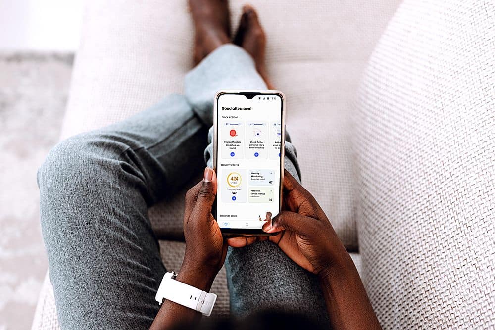 McAfee Privacy & Identity Guardian Online Protection + ID Monitoring