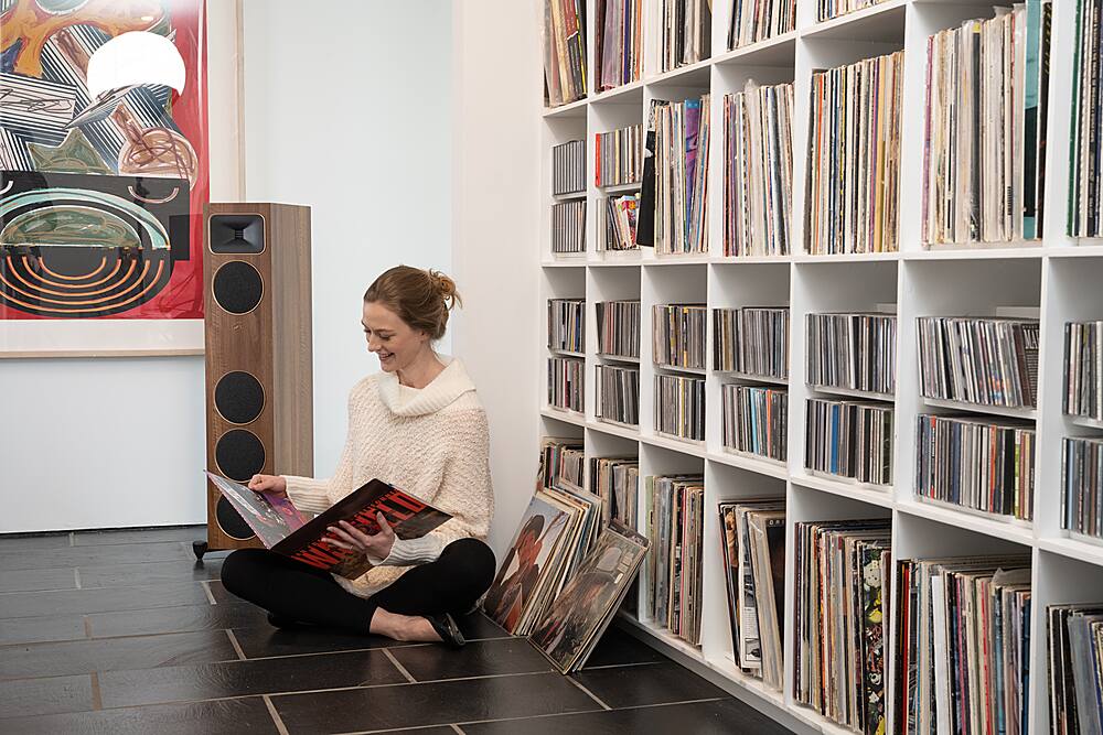 Alt View 28. MartinLogan - Motion Foundation F1 3-Way Floorstanding Speaker with 5.5” Midrange and Triple 5.5” Bass Drivers (Each) - Satin White.