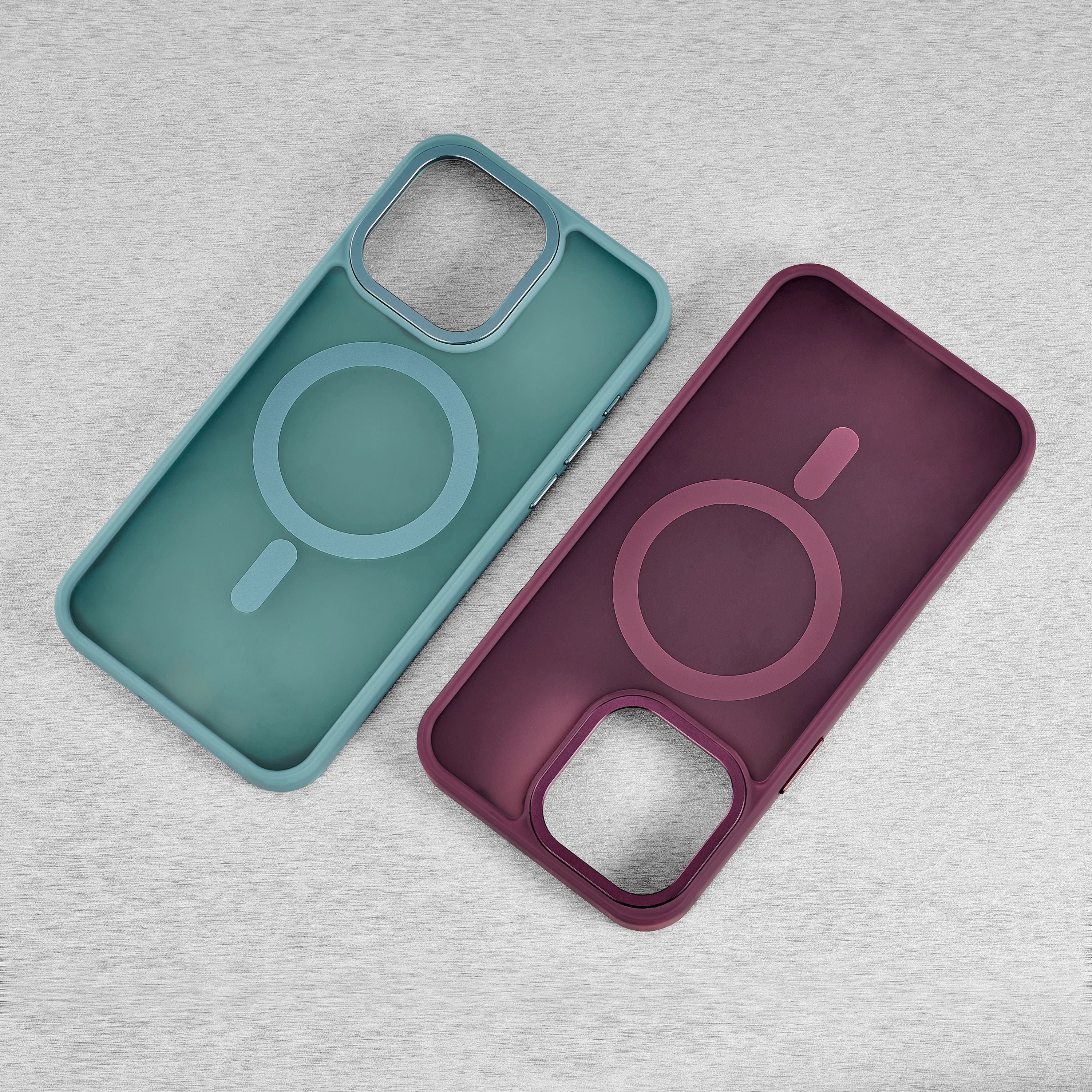 Alt View 3. Insignia™ - Hard-Shell Bumper Case with MagSafe for iPhone 15 Pro - Teal.