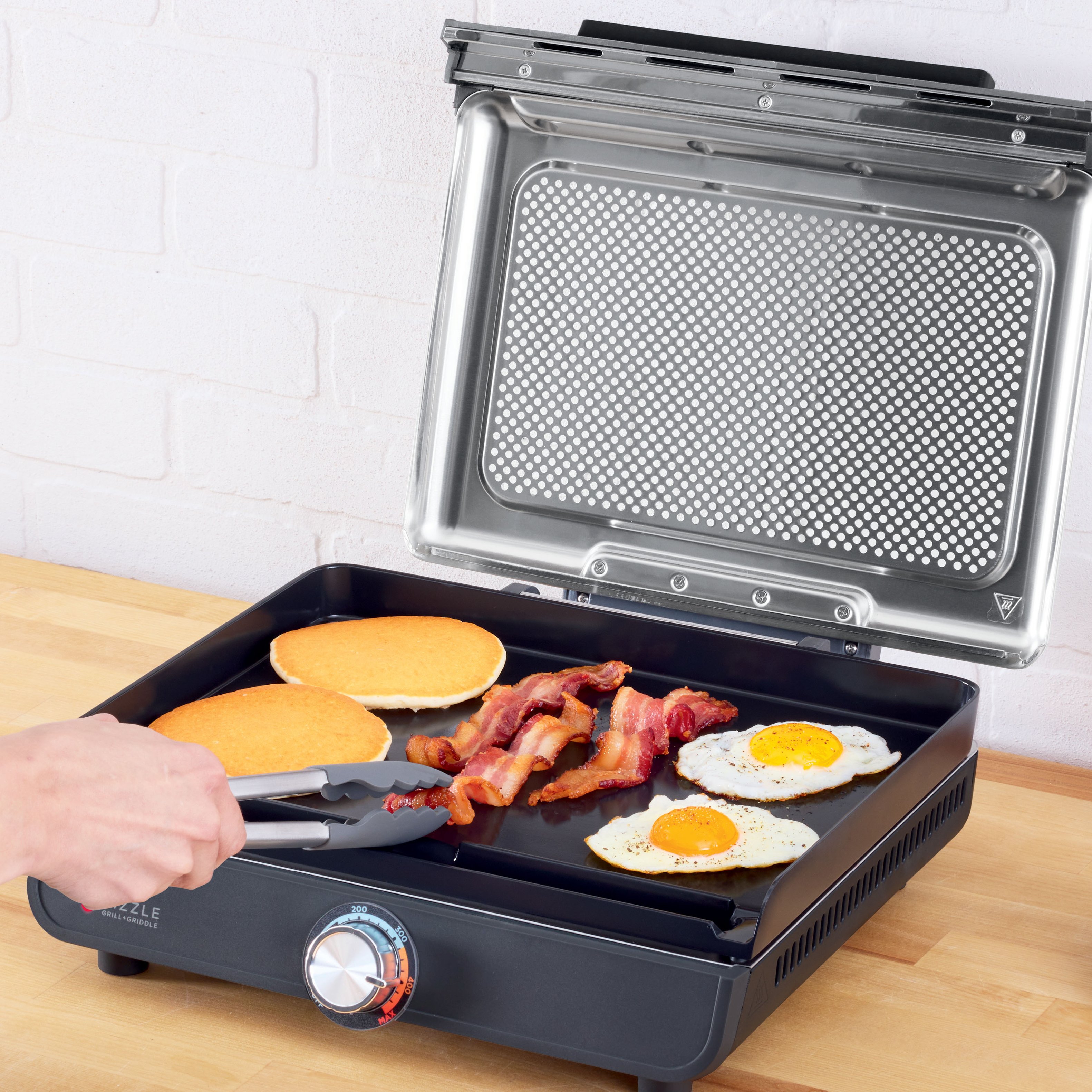 Ninja Sizzle Smokeless Indoor Grill and Griddle with Rec 