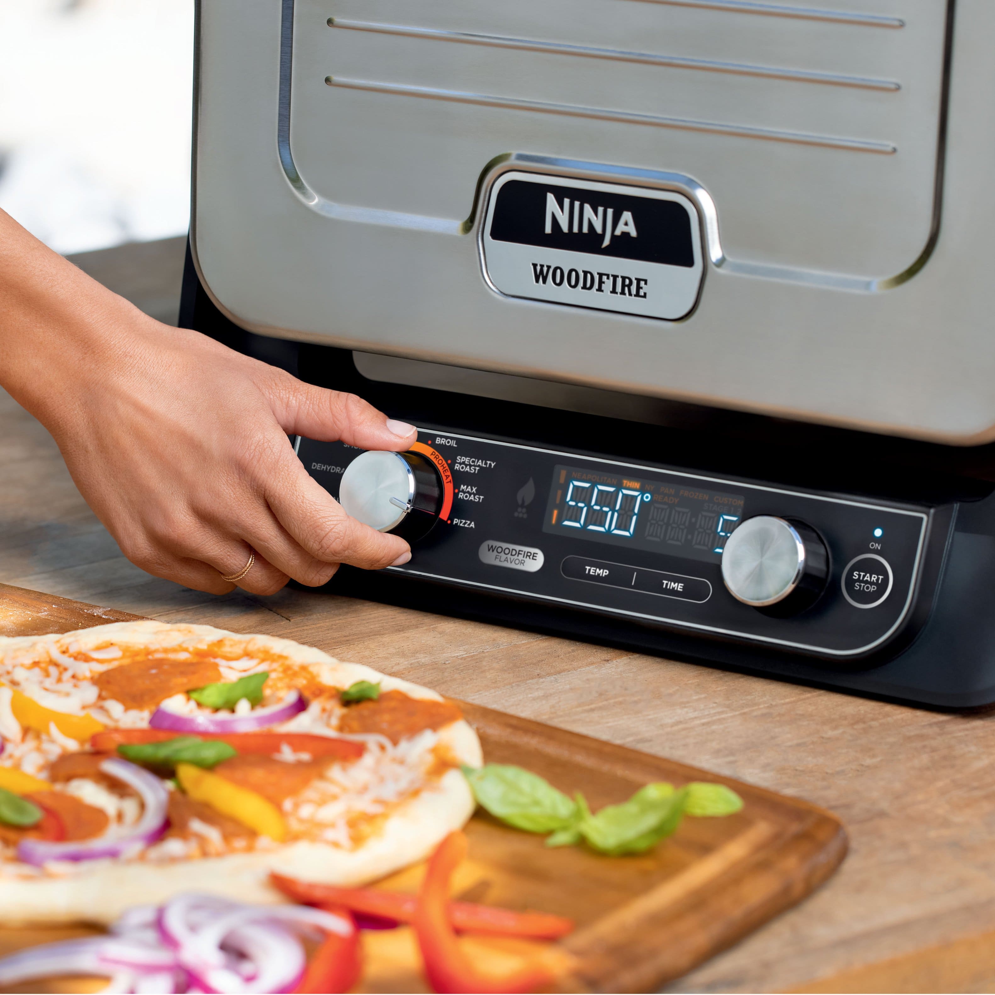 Ninja Woodfire Pizza Oven, 8-in-1 Outdoor Oven, 5 Pizza Settings