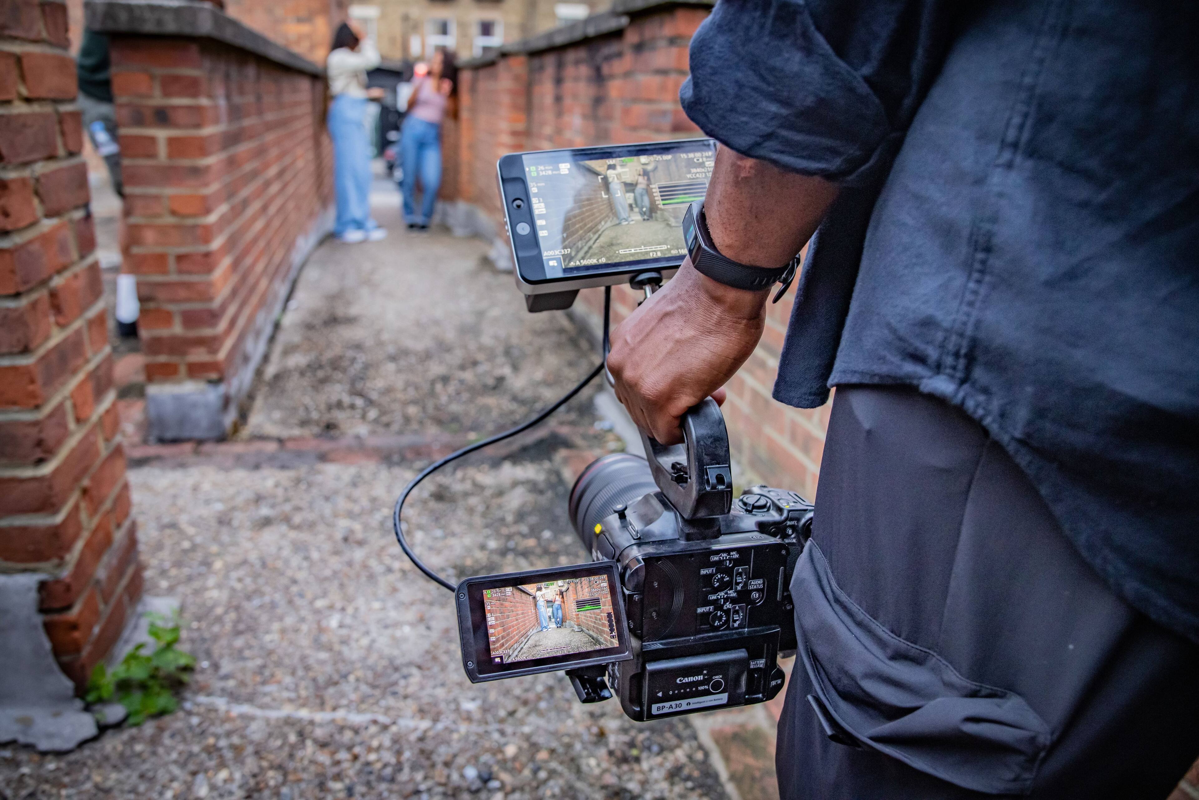 Alt View 29. Canon - EOS C70 4K Video Mirrorless Cinema Camera with RF 24-105mm f/4 L IS USM Lens - Black.