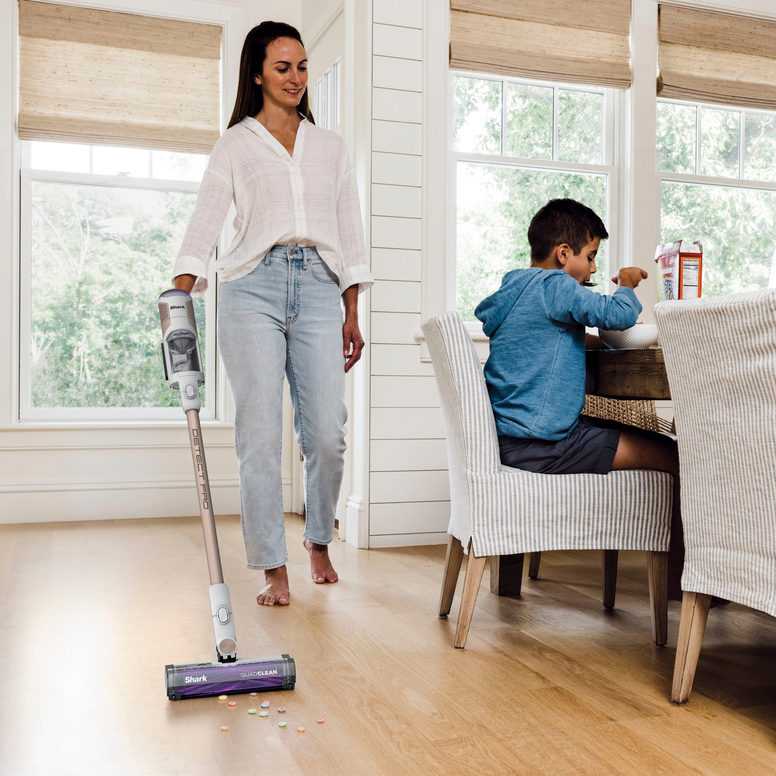 Shark Detect Pro Auto-Empty System Cordless Vacuum Cleaner, White