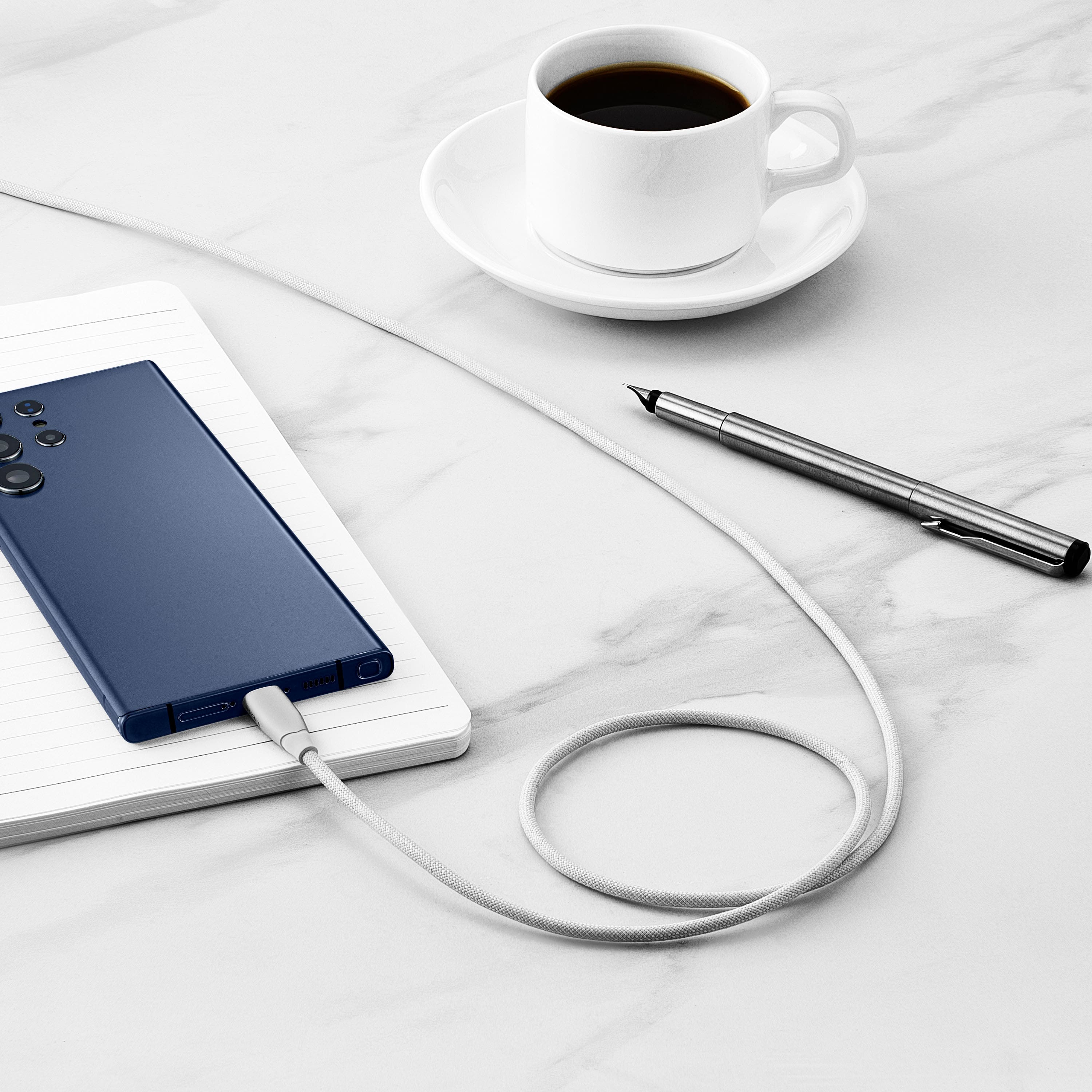 Alt View 1. Insignia™ - 7' USB-C to USB-C Charge-and-Sync Cable with Braided Jacket - White.