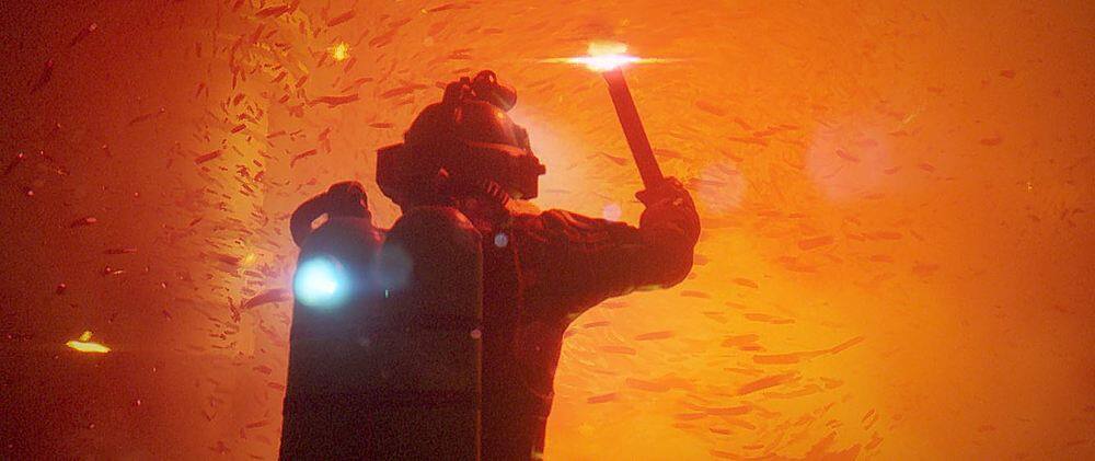 Alt View 13. Quantic Dream - Under the Waves.