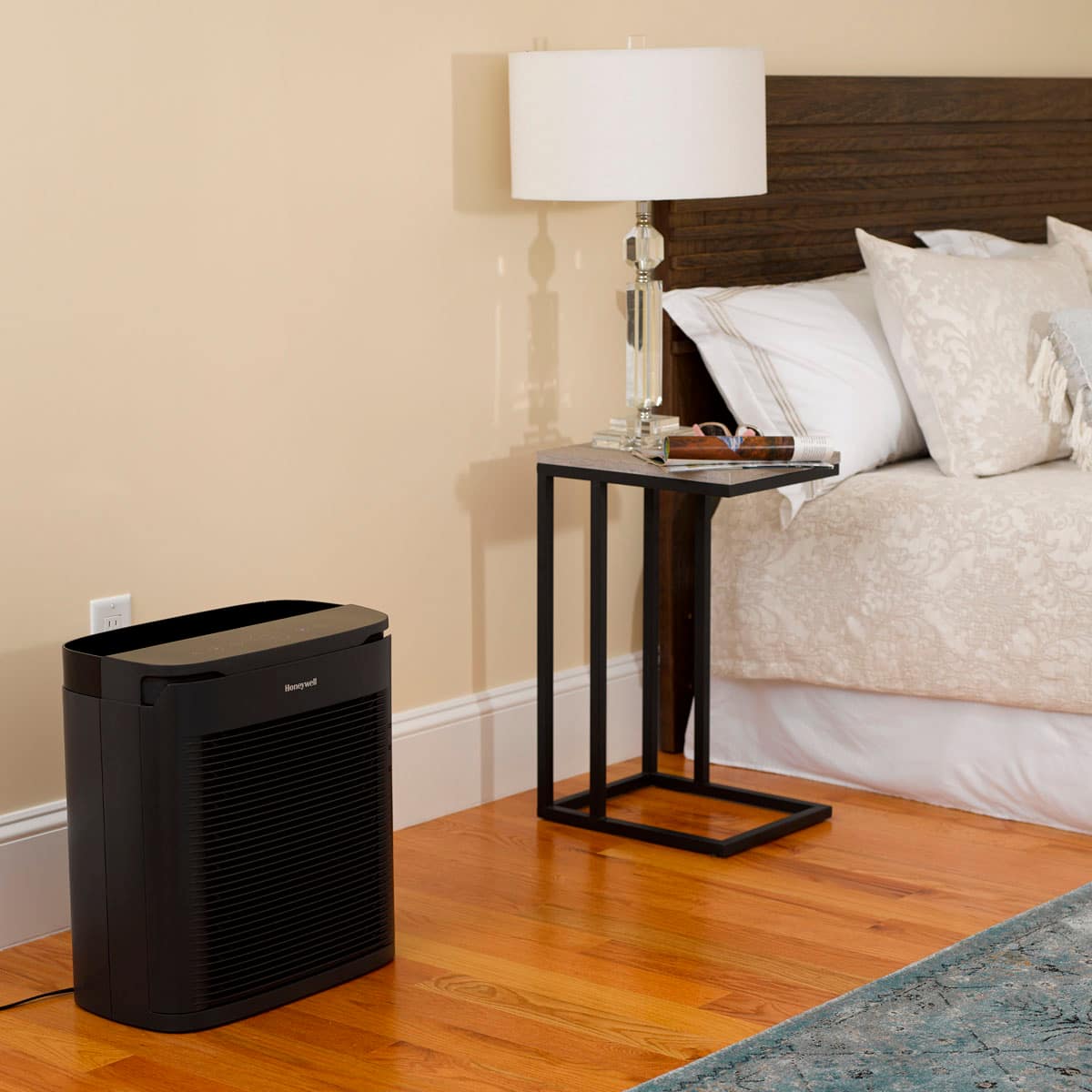 Zoom in on Alt View 13. Honeywell - 200 Sq. Ft. PowerPlus HEPA Air Purifier - Black.
