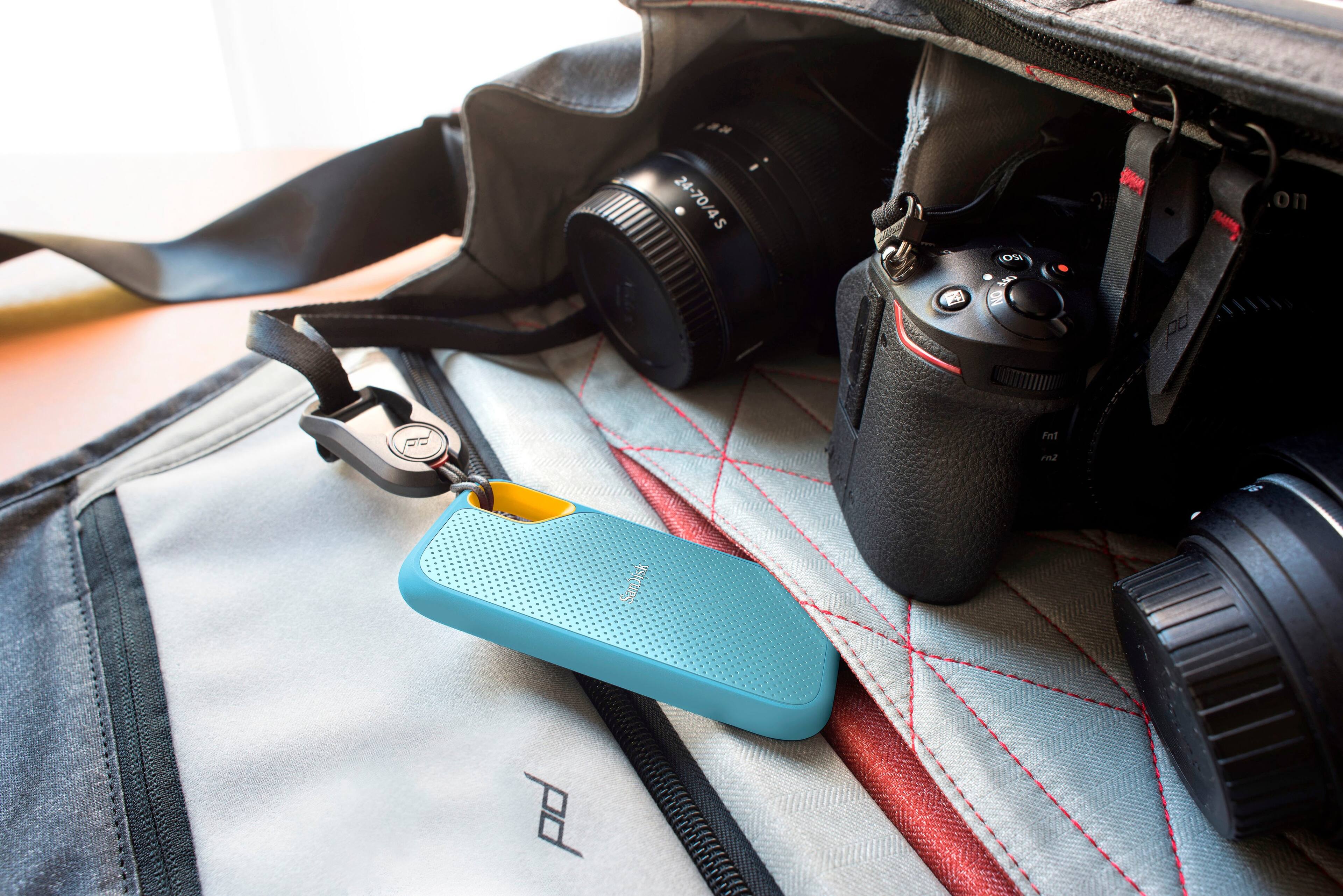 Alt View 16. SanDisk - Extreme Portable 4TB External USB-C NVMe SSD - Sky Blue.