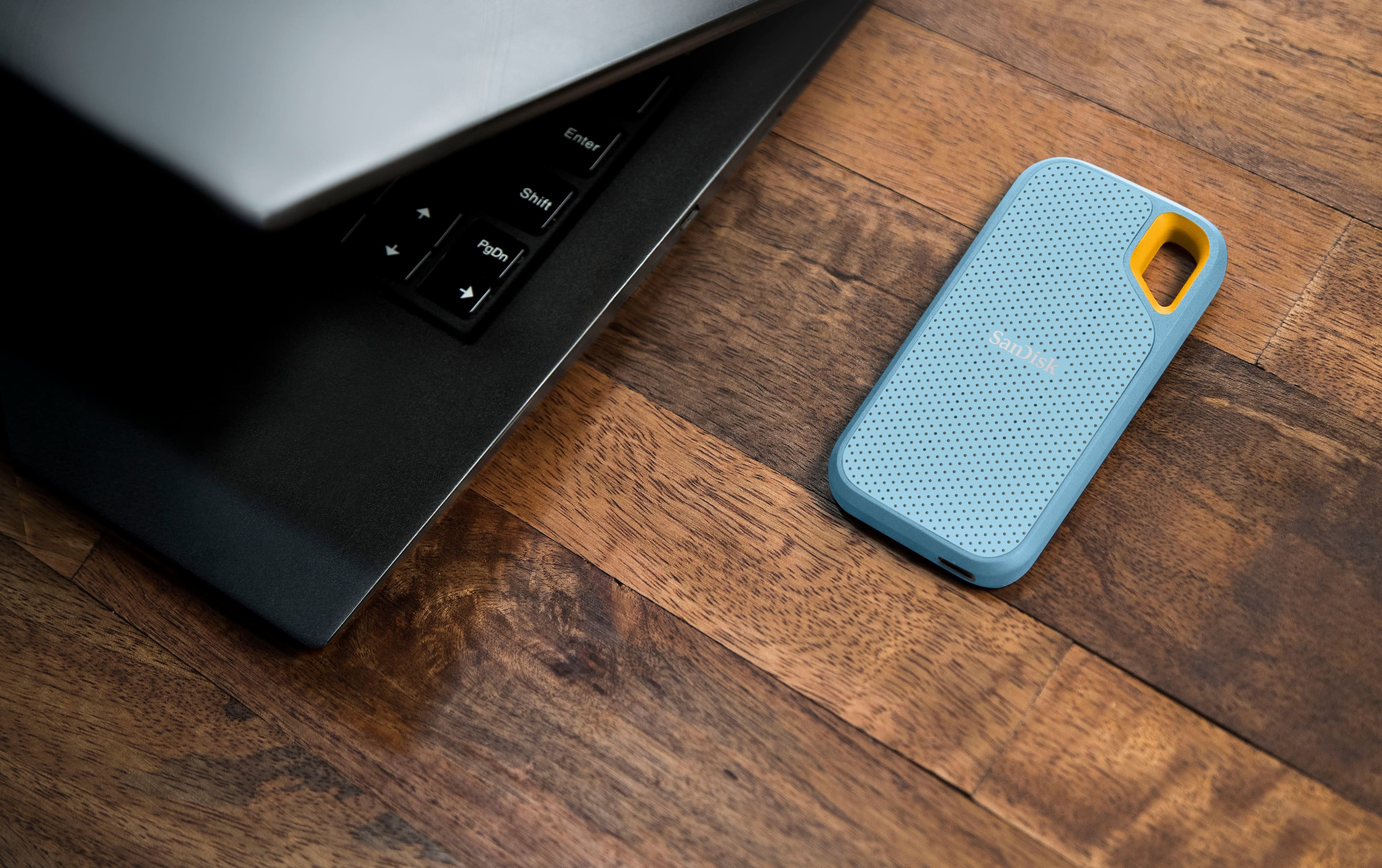 Alt View 1. SanDisk - Extreme Portable 2TB External USB-C NVMe SSD - Sky Blue.