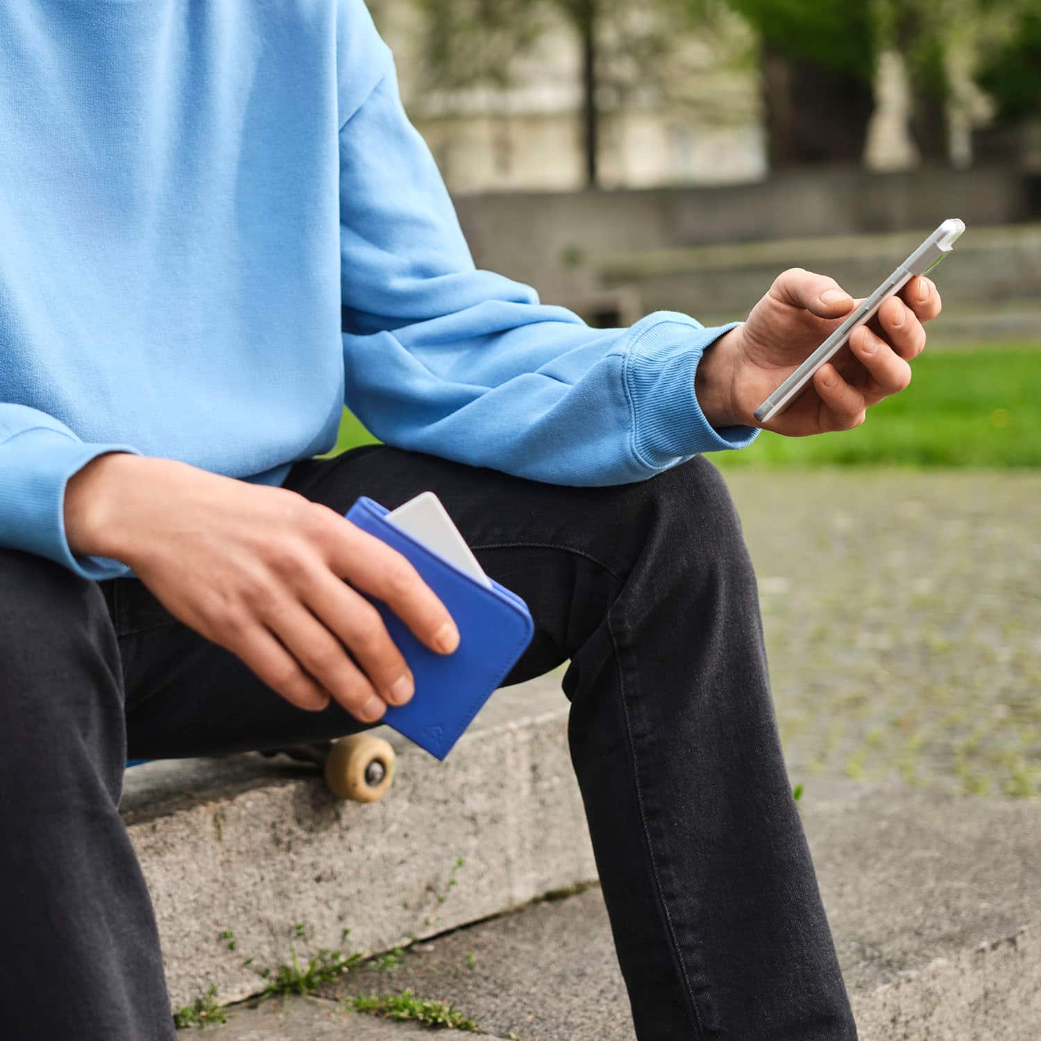 Alt View 14. Chipolo - CARD Point Item Finder - Works with Google Find My Device App - White.