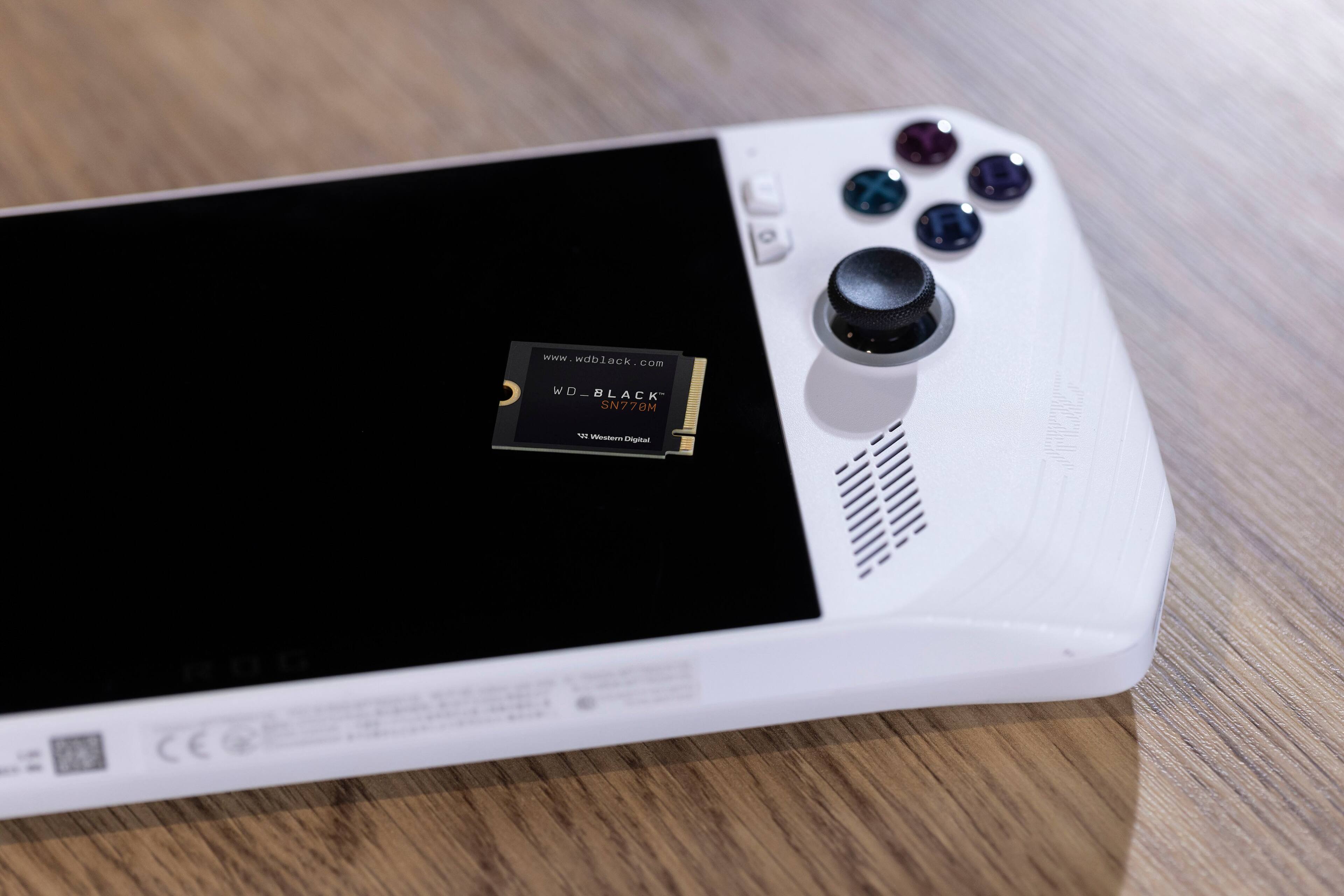 Alt View 1. WD - BLACK SN770M 1TB Internal SSD PCIe Gen 4 x4 M.2 2230 for ROG Ally and Steam Deck - Black.