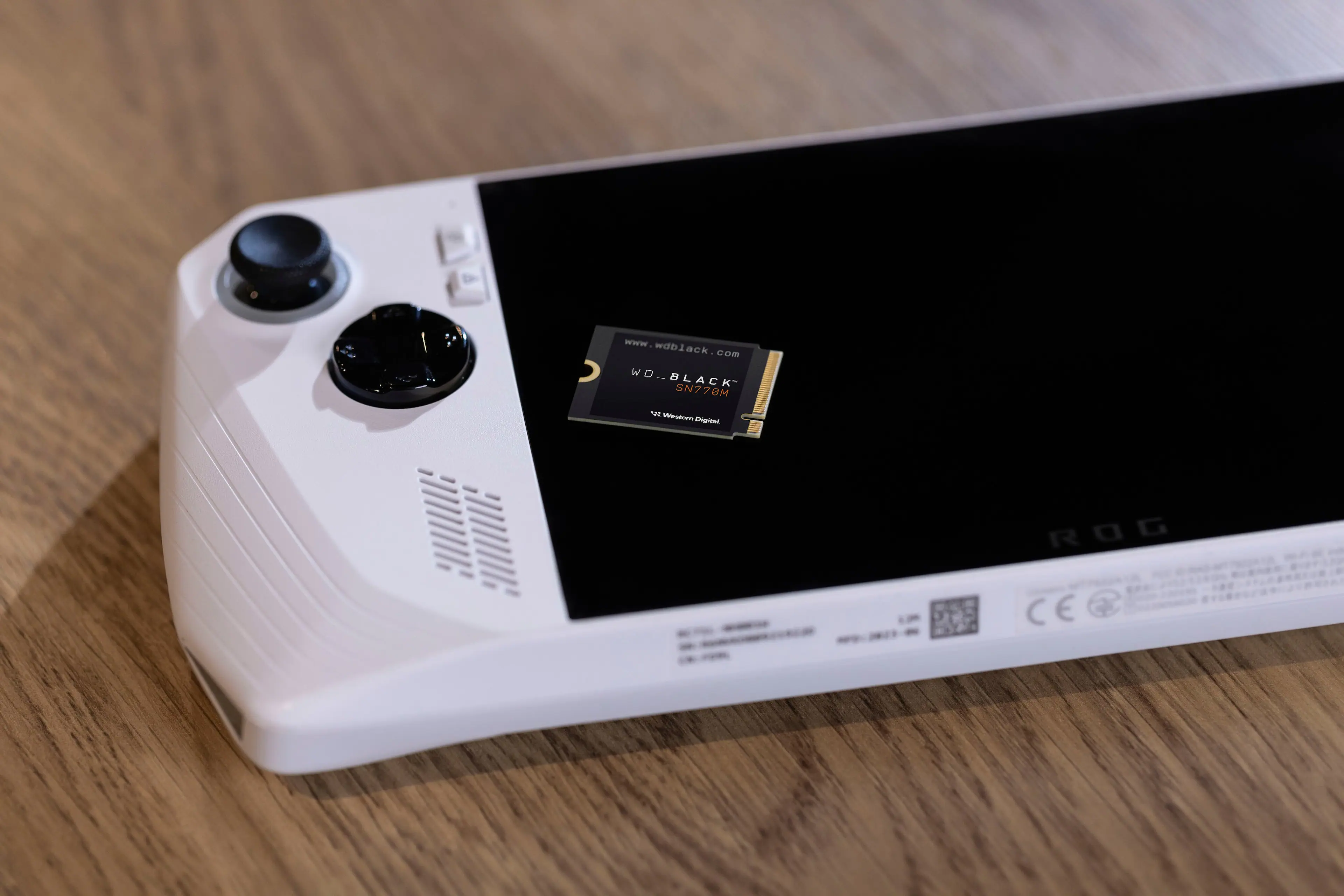 Alt View 15. WD - BLACK SN770M 1TB Internal SSD PCIe Gen 4 x4 M.2 2230 for ROG Ally and Steam Deck - Black.