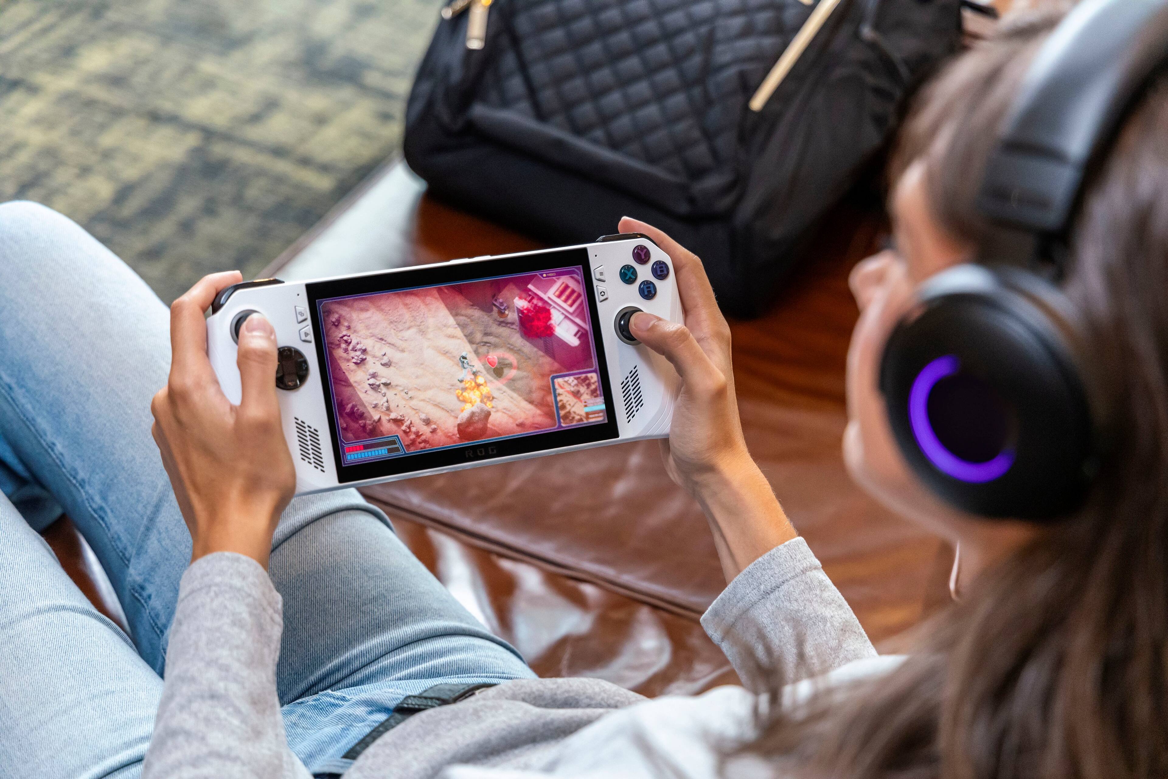 Alt View 18. WD - BLACK SN770M 1TB Internal SSD PCIe Gen 4 x4 M.2 2230 for ROG Ally and Steam Deck - Black.