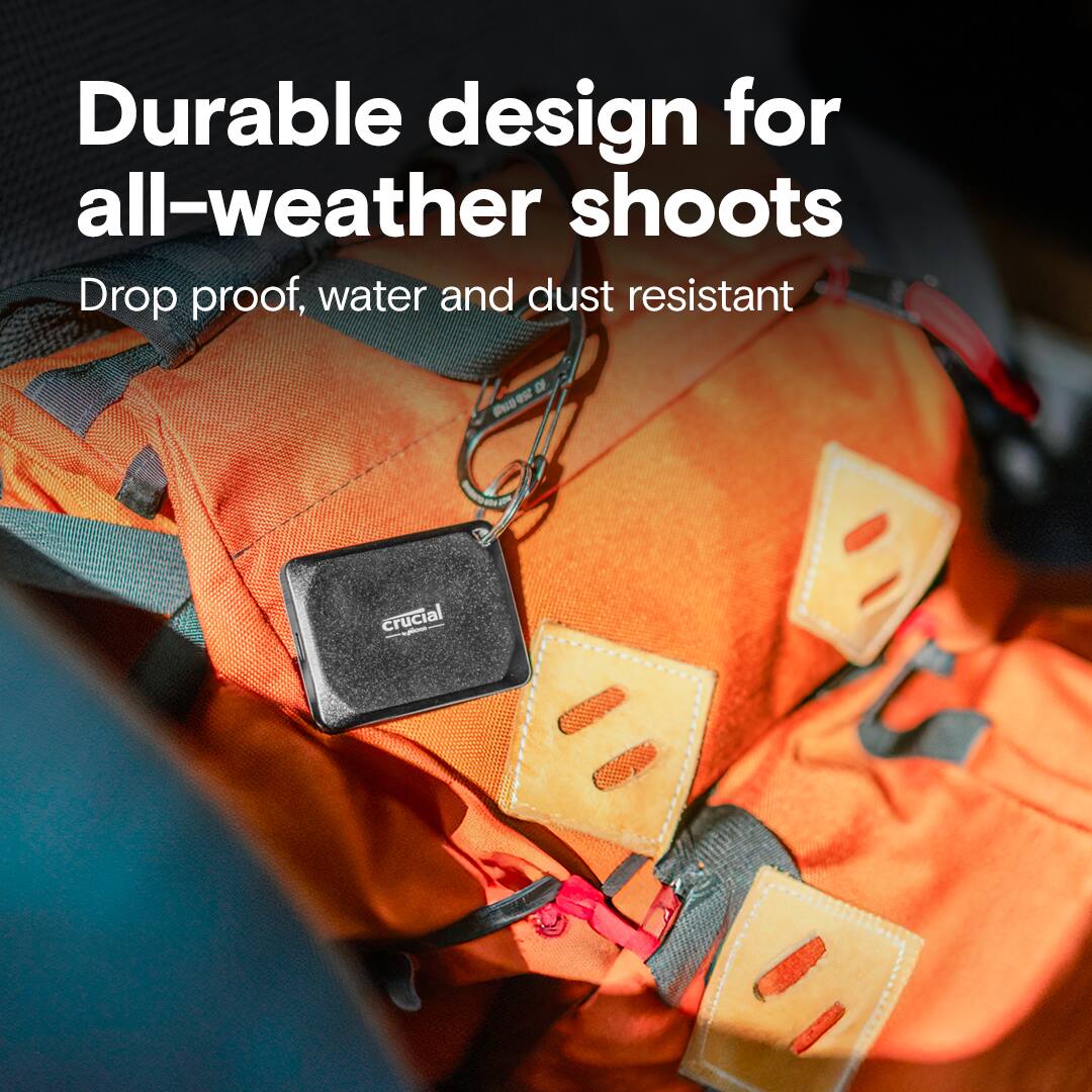 Durable design for all-weather shoots: Drop proof, water and dust resistant.