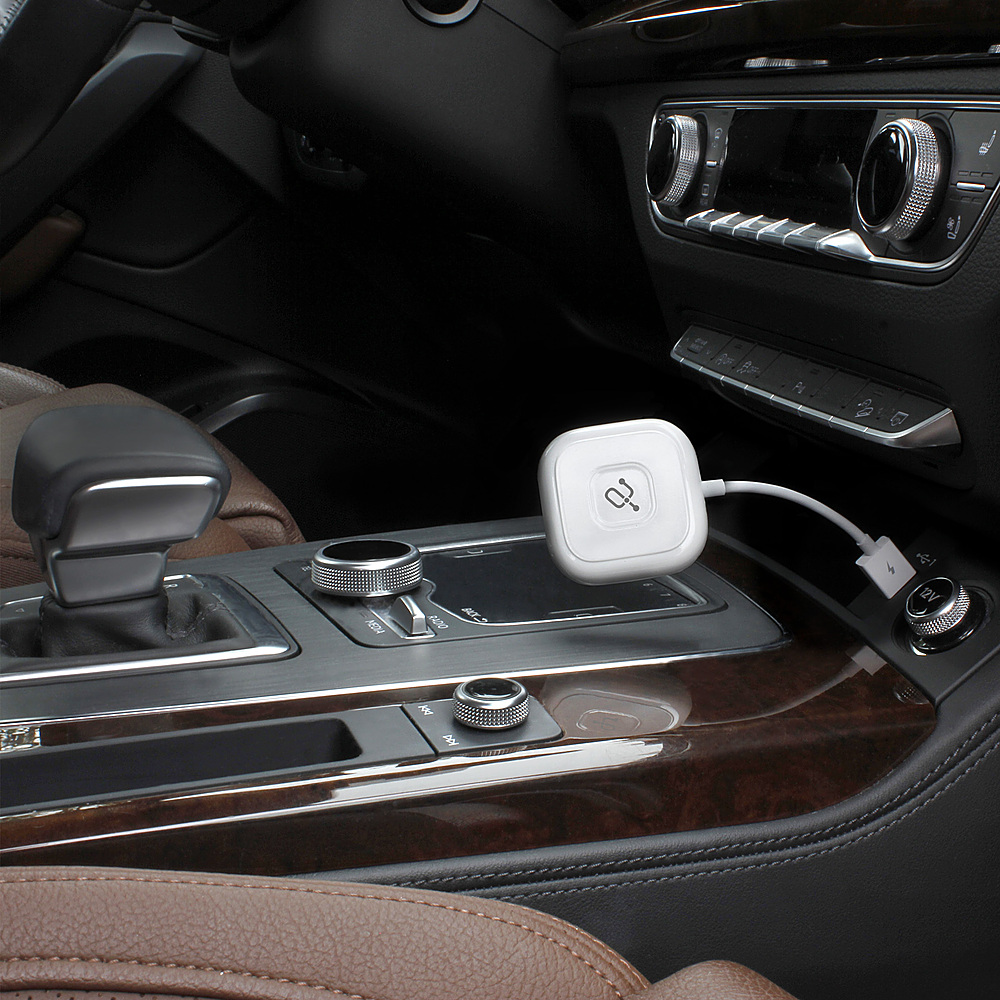 Aluratek - Wireless Adapter for Apple CarPlay - White