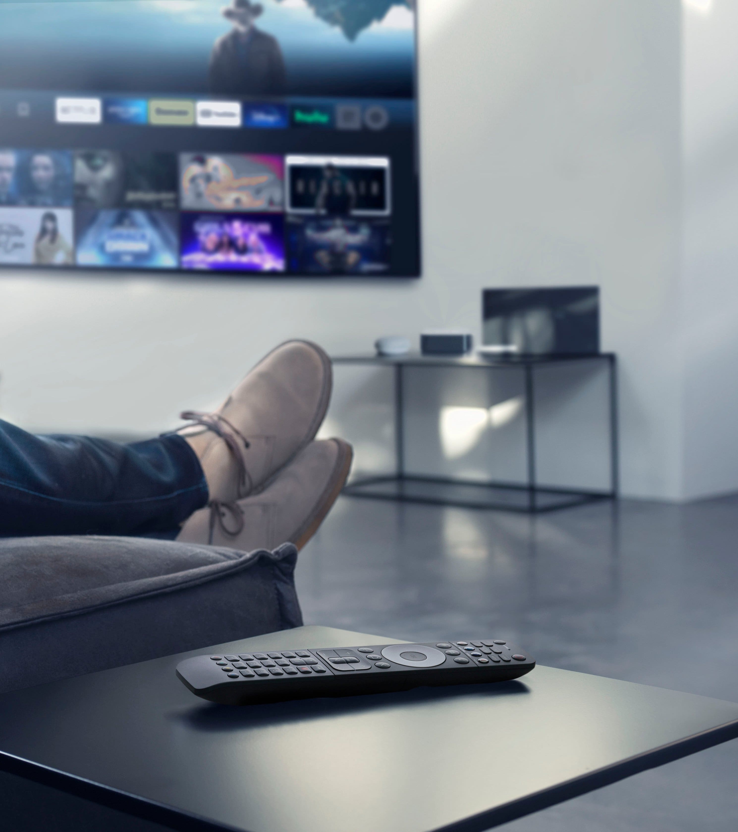 Alt View 15. One for All - One For All Smart Control PRO 6 - Black.