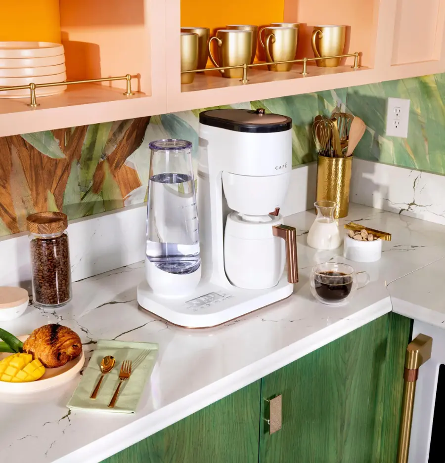 Alt View 20. Café - Grind & Brew Smart Coffee Maker with Gold Cup Standard - Matte White.