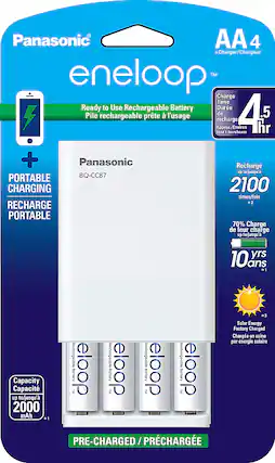 Front. Panasonic - Eneloop Rechargeable AA Batteries 4-Pack with 4-Position Mobile Boost Charger - White.