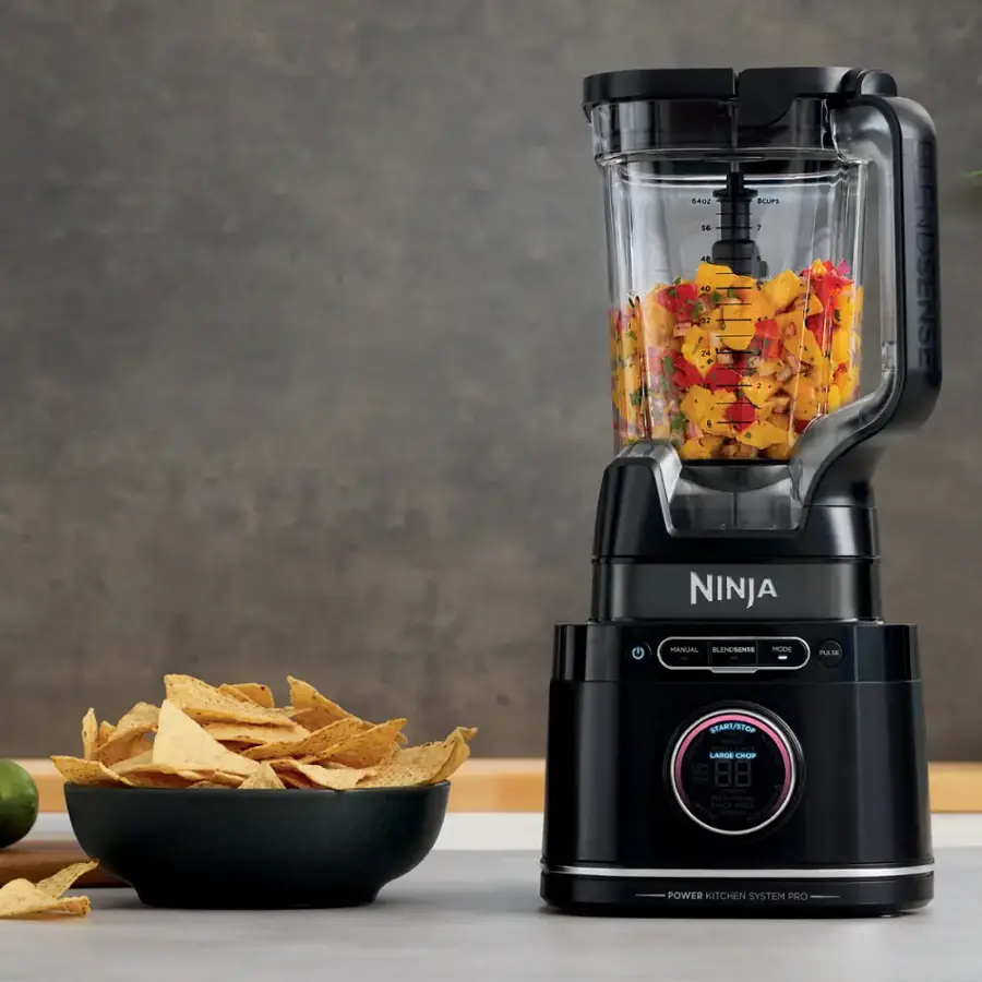 One-touch chopping programs Chop ingredients in the 72-oz. pitcher and 8-cup food processor bowl for salsa, pesto, and more. *64-oz. max fill.