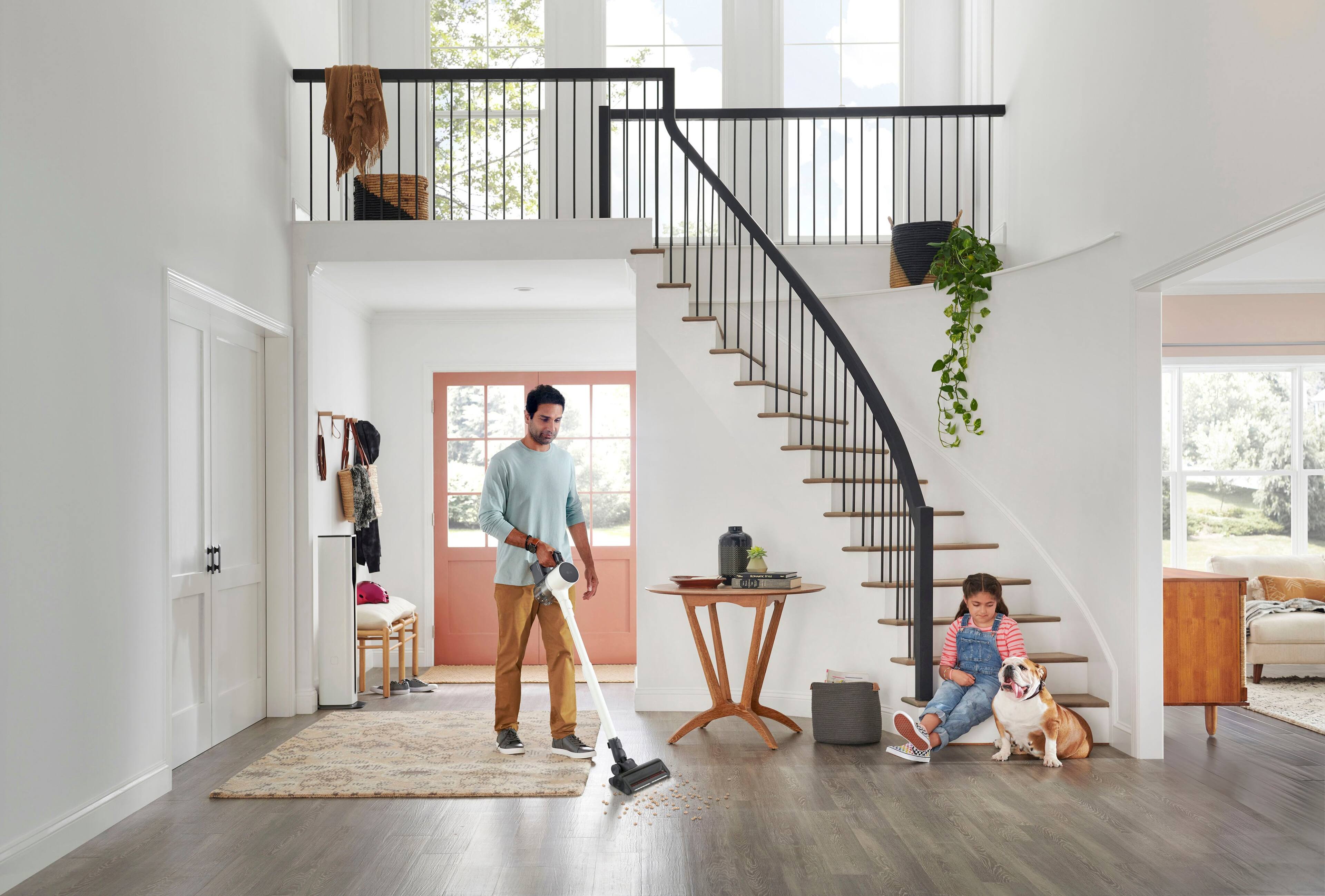 Alt View 35. LG - CordZero All-in-One Cordless Stick Vacuum with Dual Floor Max Nozzle - Essence White.