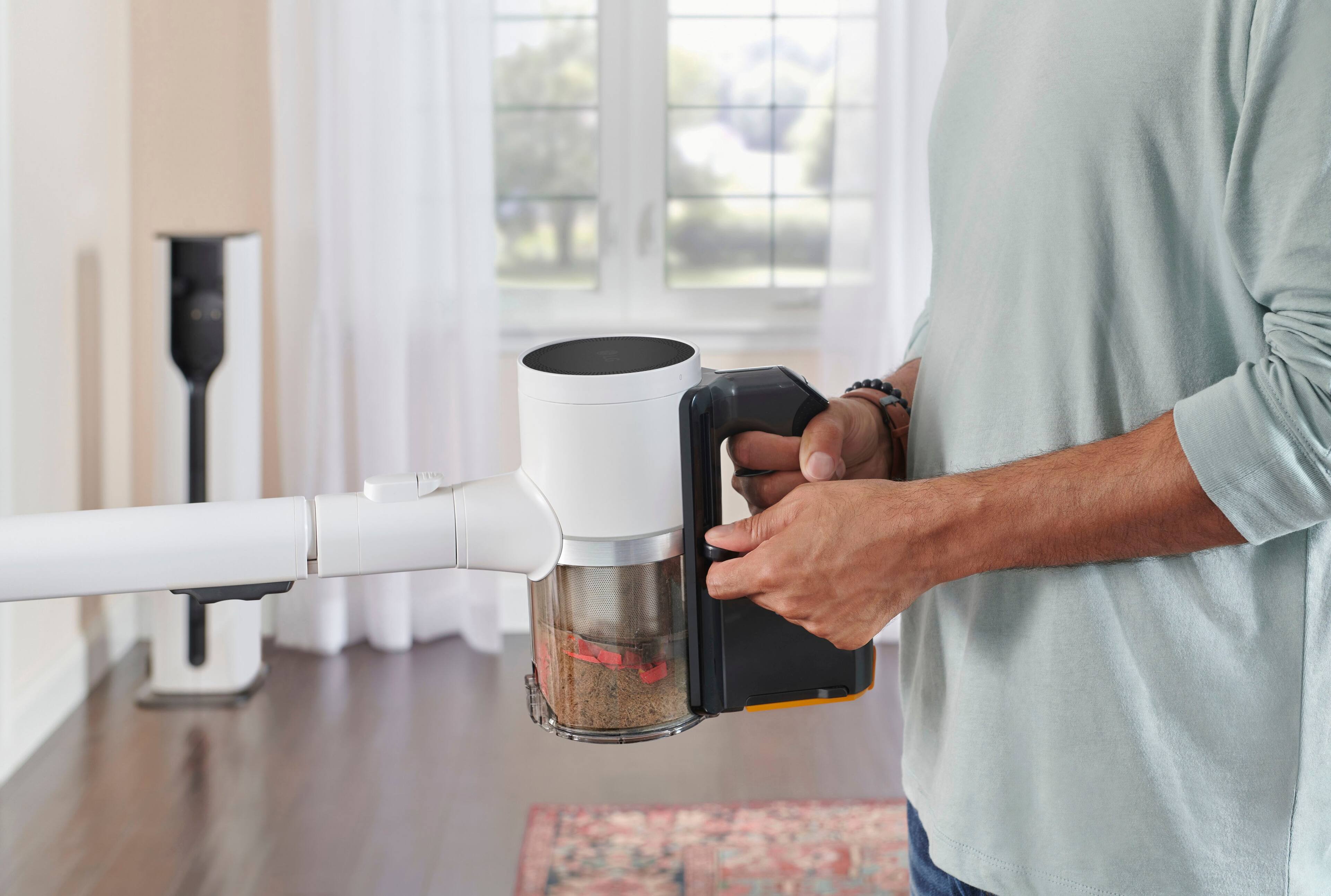 Alt View 37. LG - CordZero All-in-One Cordless Stick Vacuum with Dual Floor Max Nozzle - Essence White.