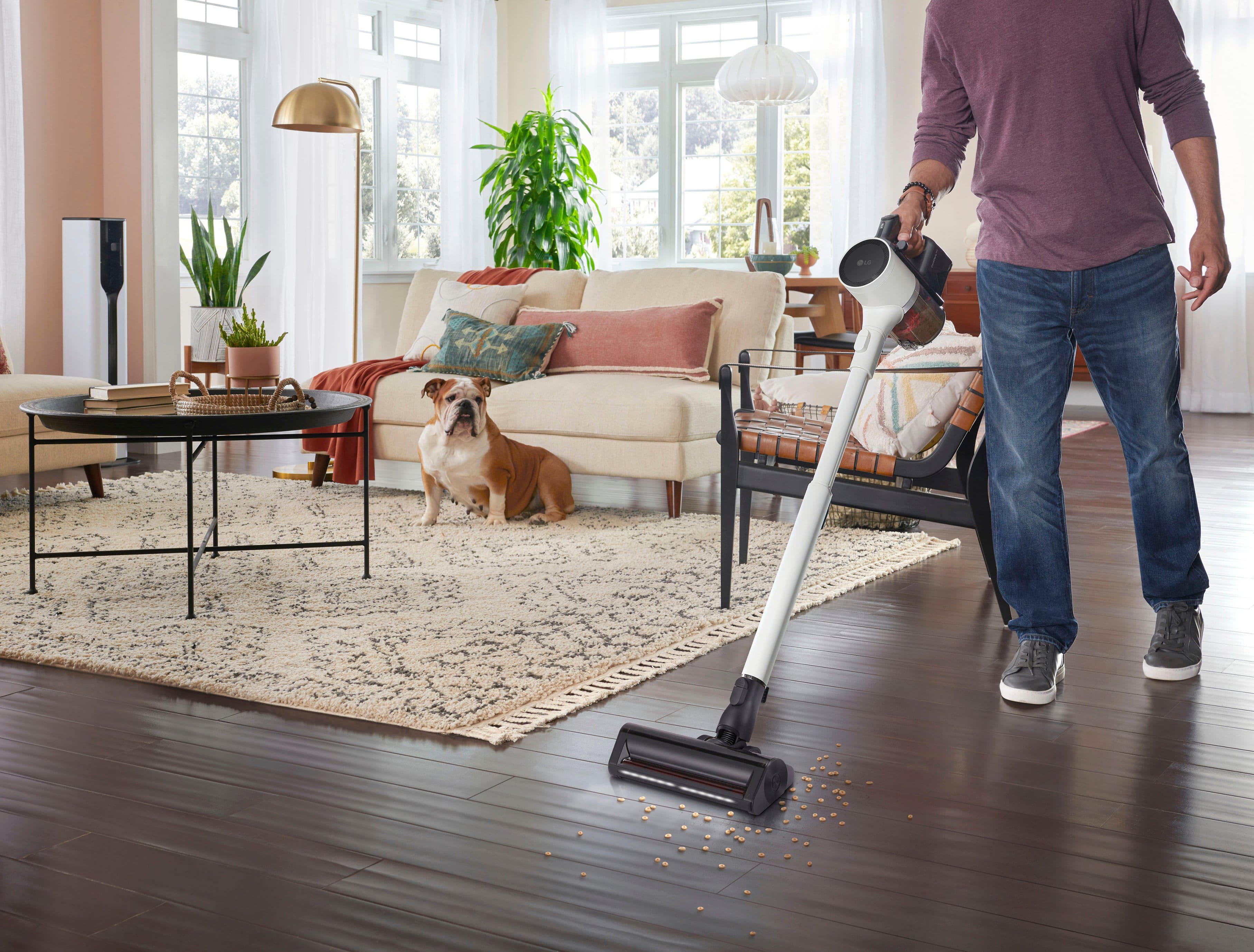 Alt View 38. LG - CordZero All-in-One Cordless Stick Vacuum with Dual Floor Max Nozzle - Essence White.
