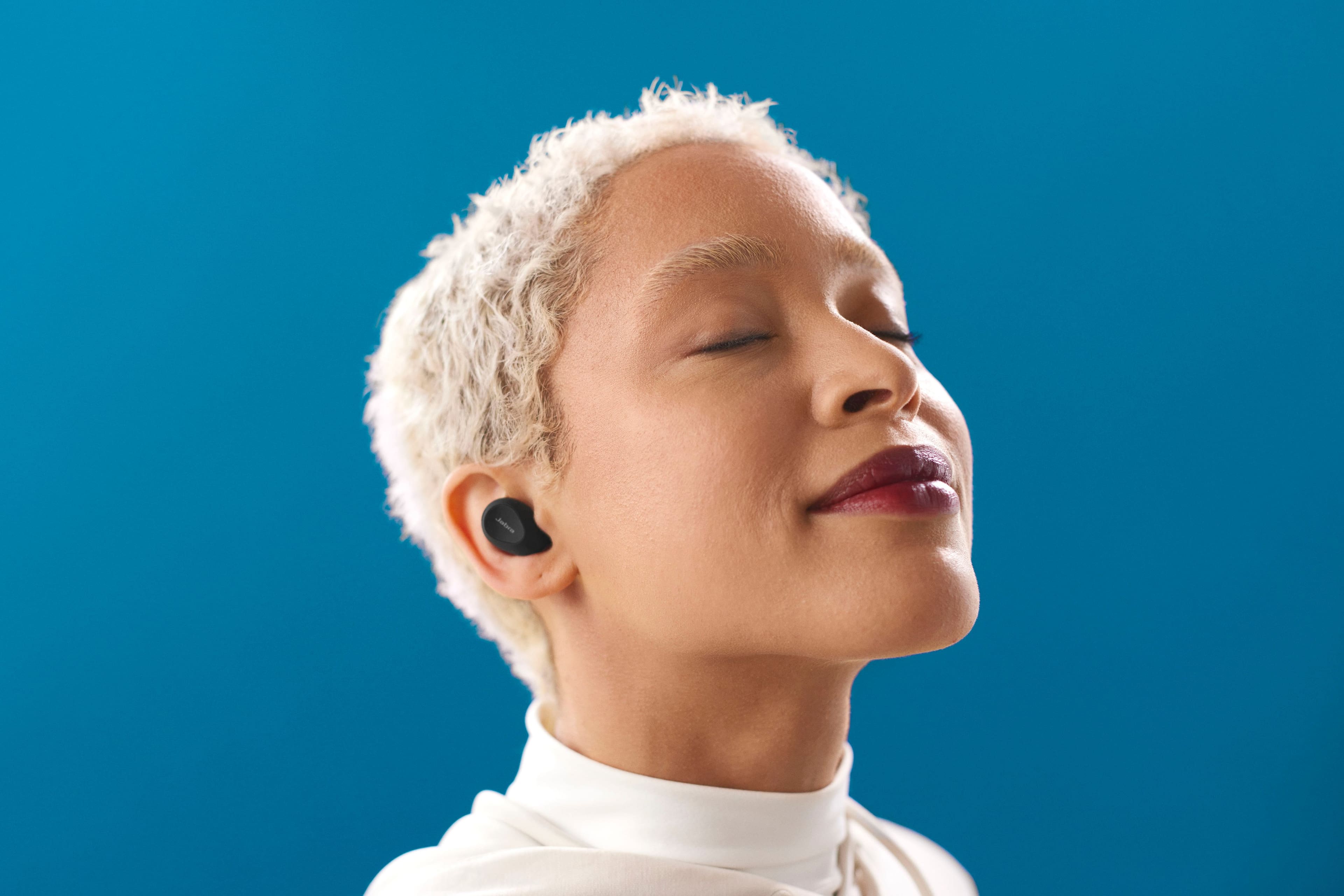 Alt View 11. Jabra - Elite 10 Dolby Atmos True Wireless In-ear Heaphones - Gloss Black.