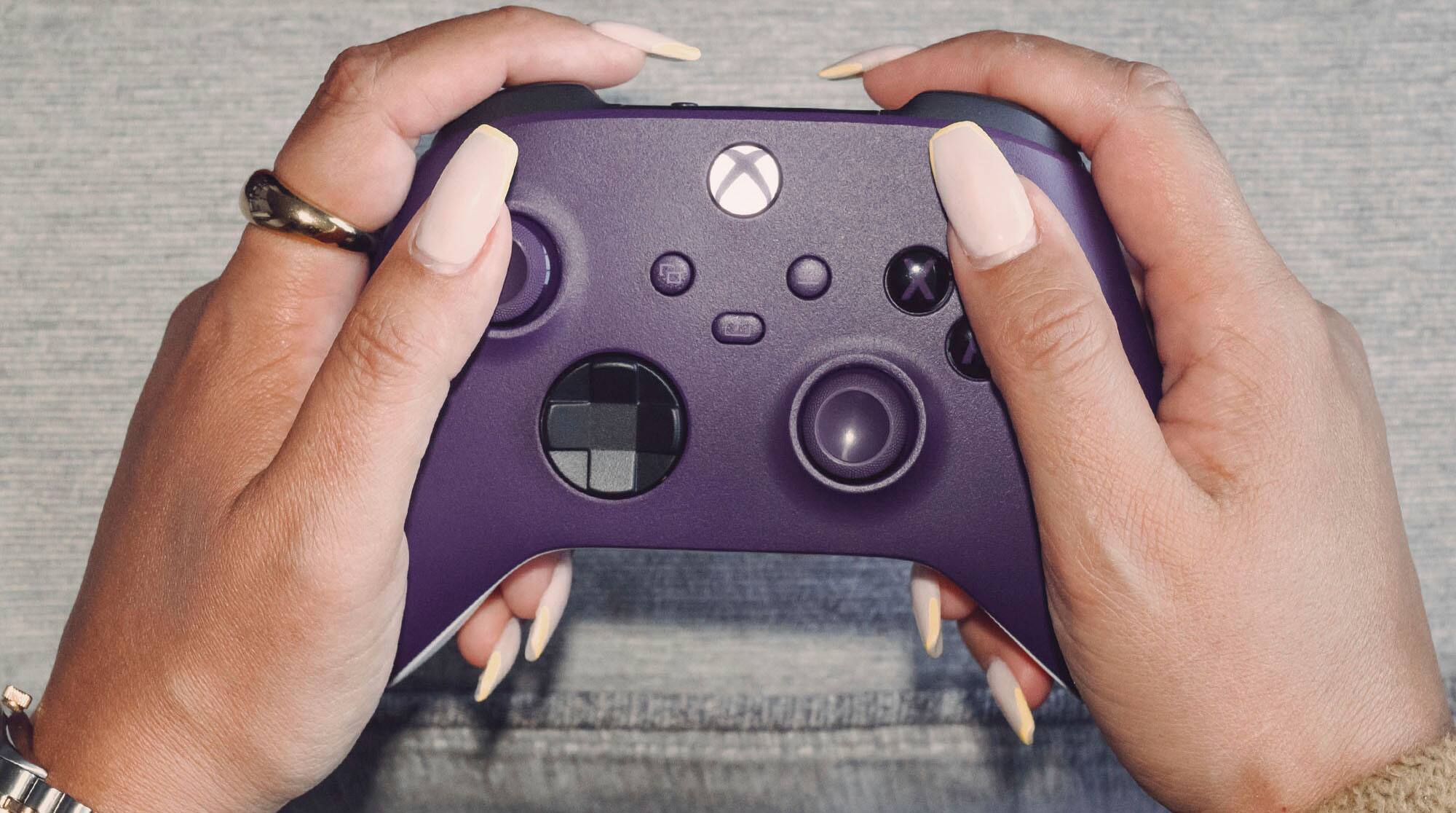 Alt View 15. Microsoft - Xbox Wireless Controller for Xbox Series X, Xbox Series S, Xbox One, Windows Devices - Astral Purple.