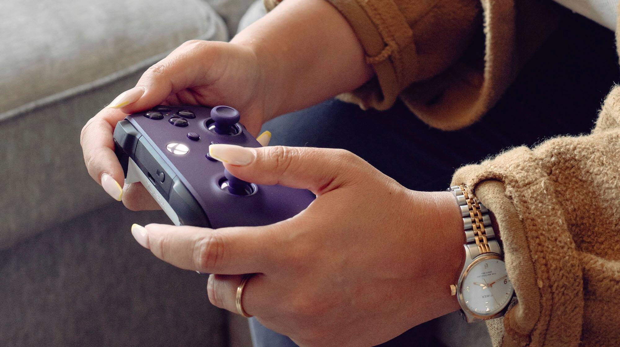 Alt View 16. Microsoft - Xbox Wireless Controller for Xbox Series X, Xbox Series S, Xbox One, Windows Devices - Astral Purple.