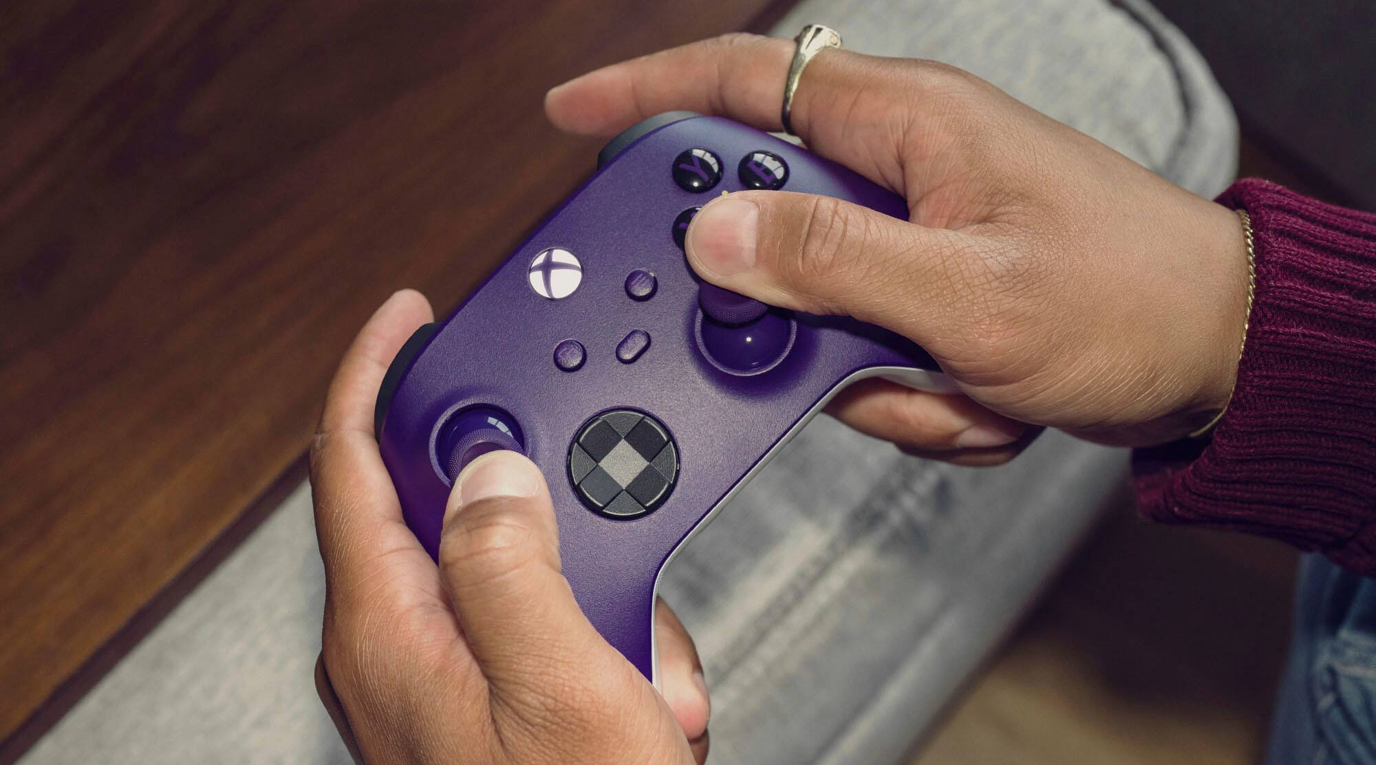 Zoom in on Alt View 19. Microsoft - Xbox Wireless Controller for Xbox Series X, Xbox Series S, Xbox One, Windows Devices - Astral Purple.