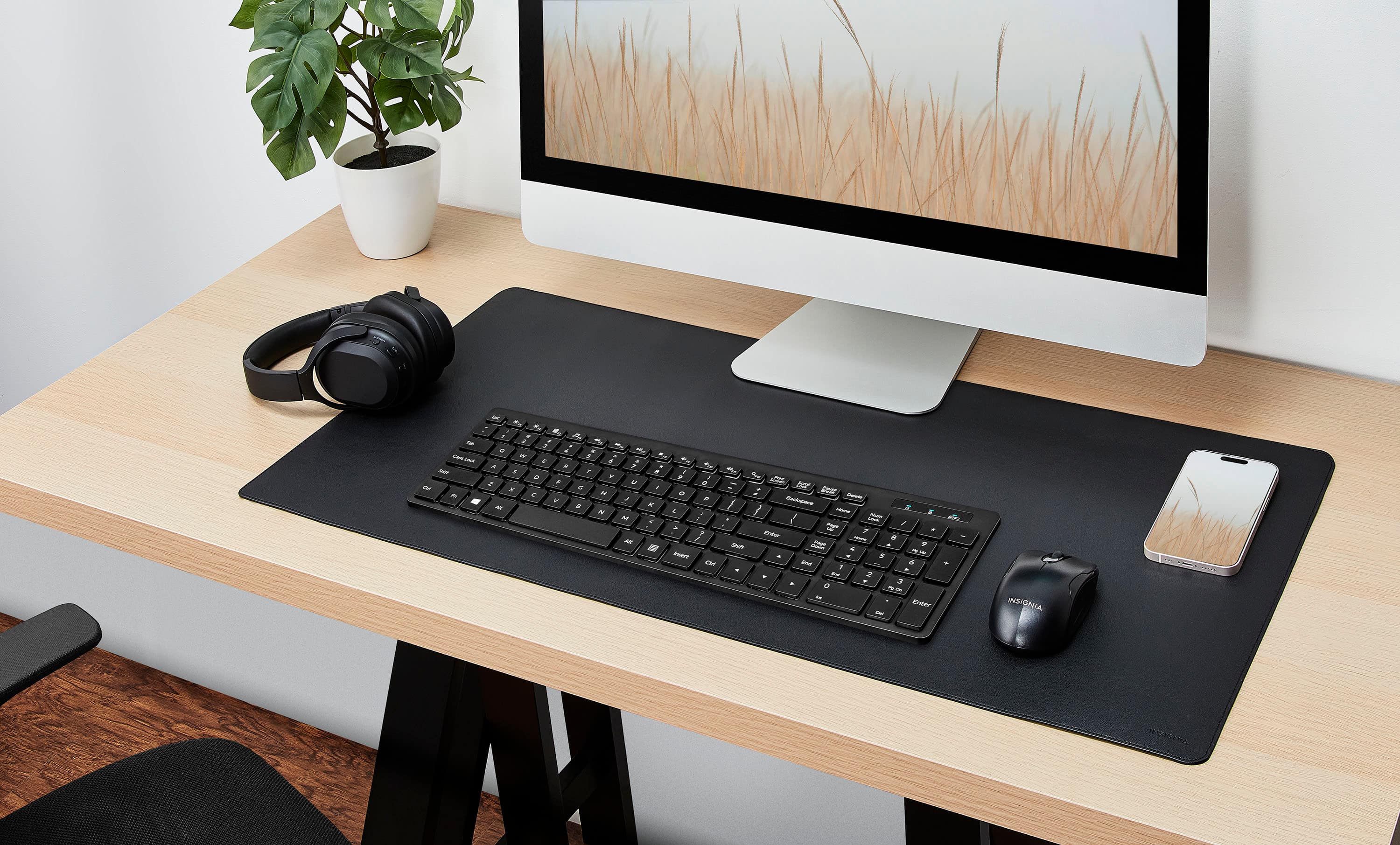 Alt View 15. Insignia™ - Full-size Bluetooth Scissor Switch Keyboard - Black.