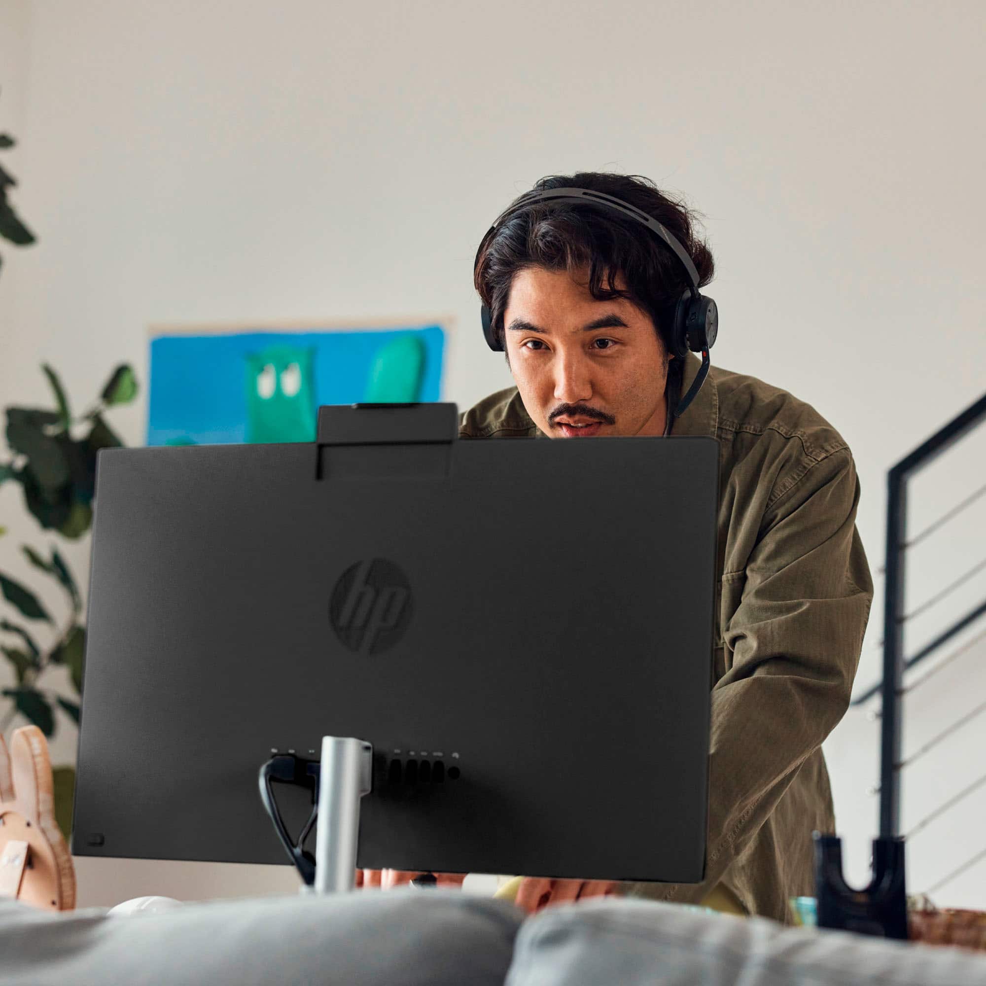 Alt View 11. HP - 23.8" Full HD All-in-One - AMD Ryzen 3 - 8GB Memory - 512GB SSD - Jet Black.