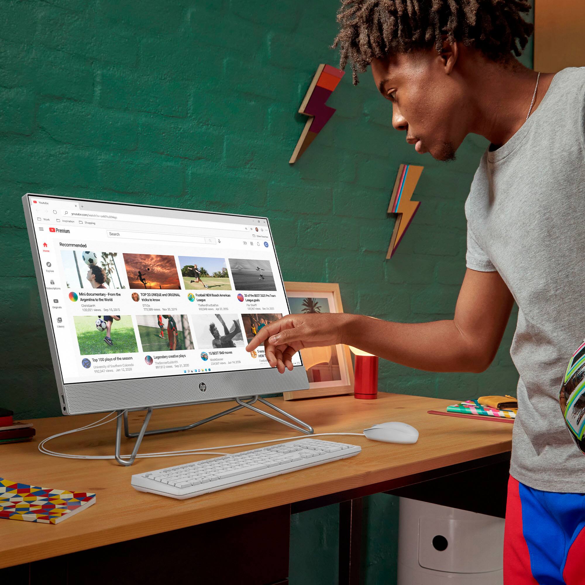 Alt View 14. HP - 23.8" Full HD Touch-Screen All-in-One - Intel Core i3 - 8GB Memory - 512GB SSD - Starry White.