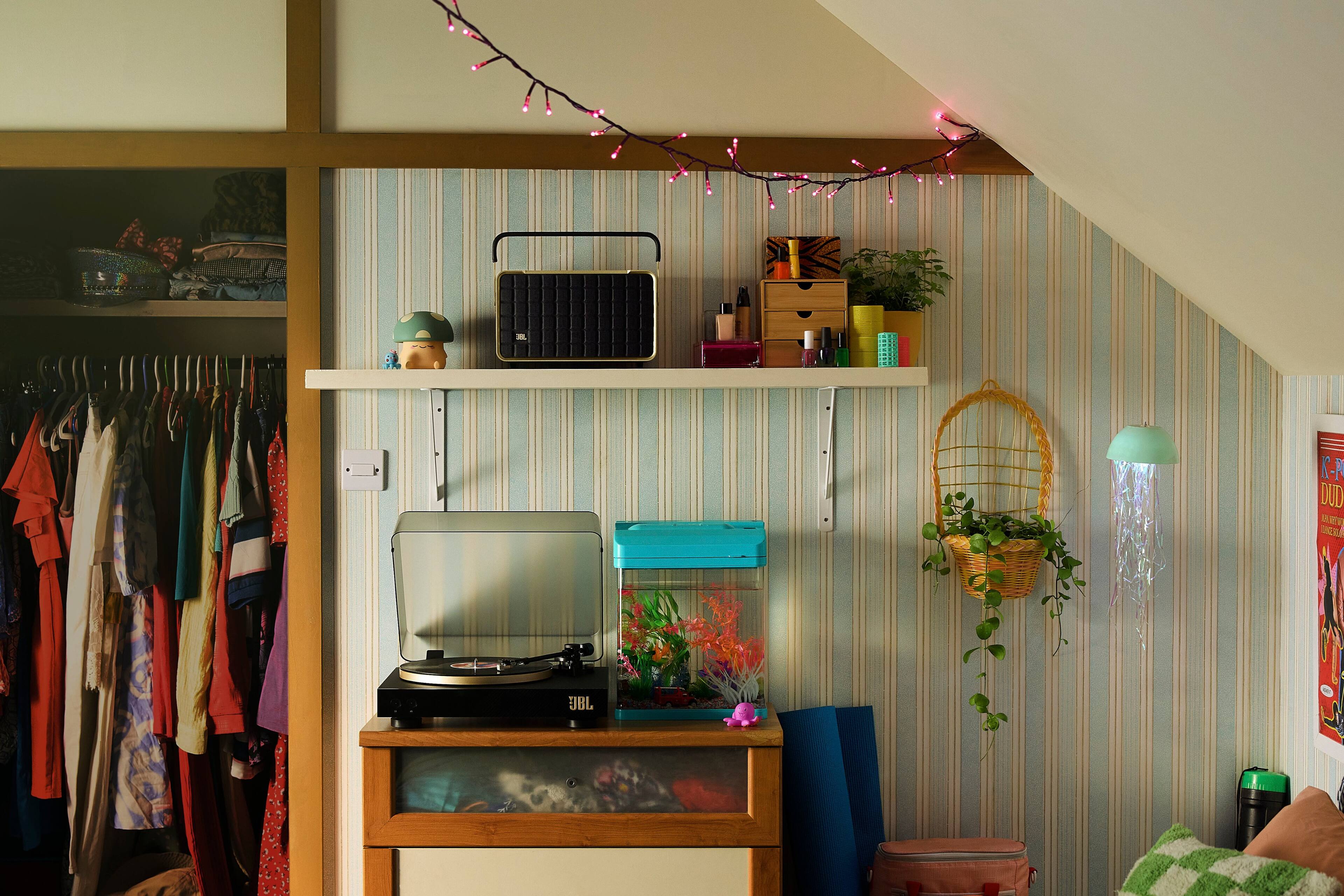 Alt View 25. JBL - Authentics 300 Smart Home Speaker - Black.