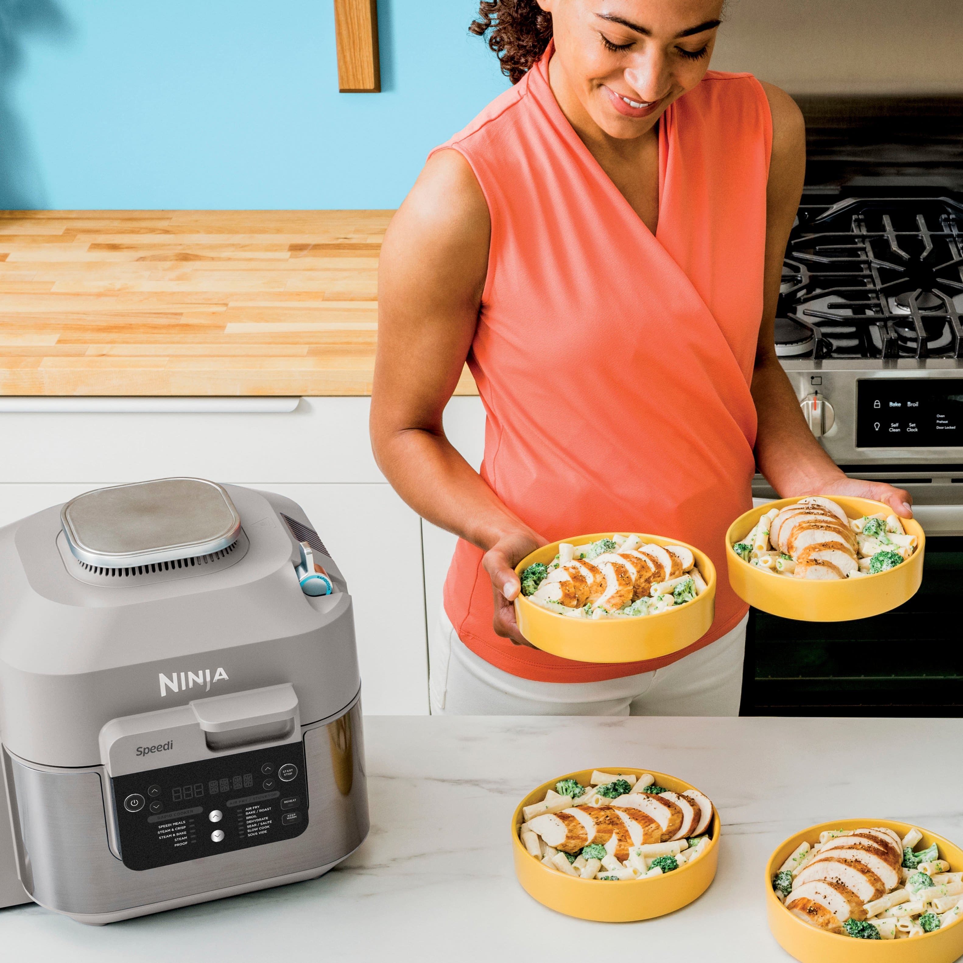Alt View 1. Ninja - Speedi Rapid Cooker & Air Fryer, 6-QT Capacity, 12-in-1 Functionality, 15-Minute Meals All In One Pot - Light Gray.