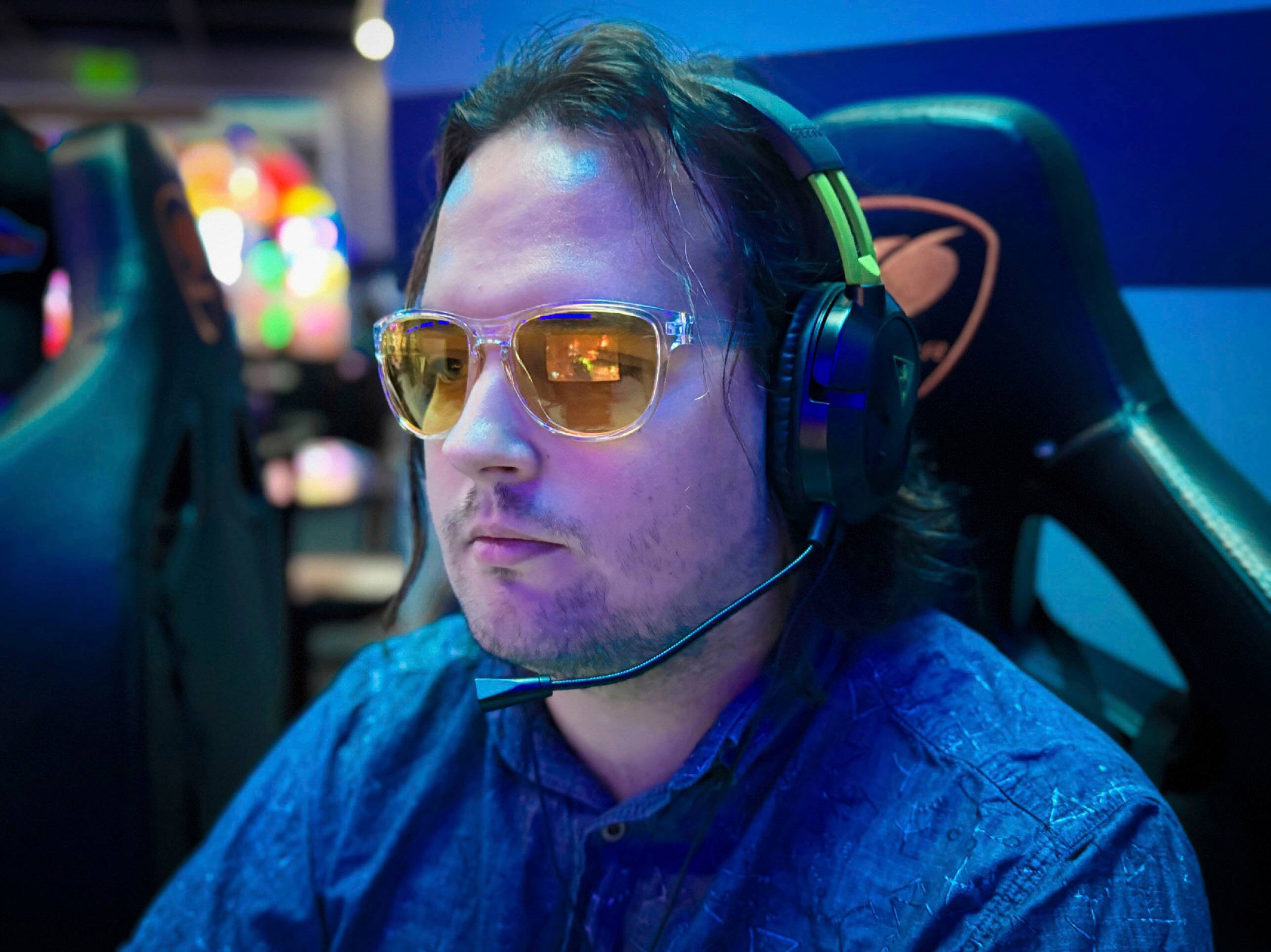 Alt View 15. Kreedom - Leviathan Gaming Glasses with Microfiber Case - Gloss Clear & Grey.