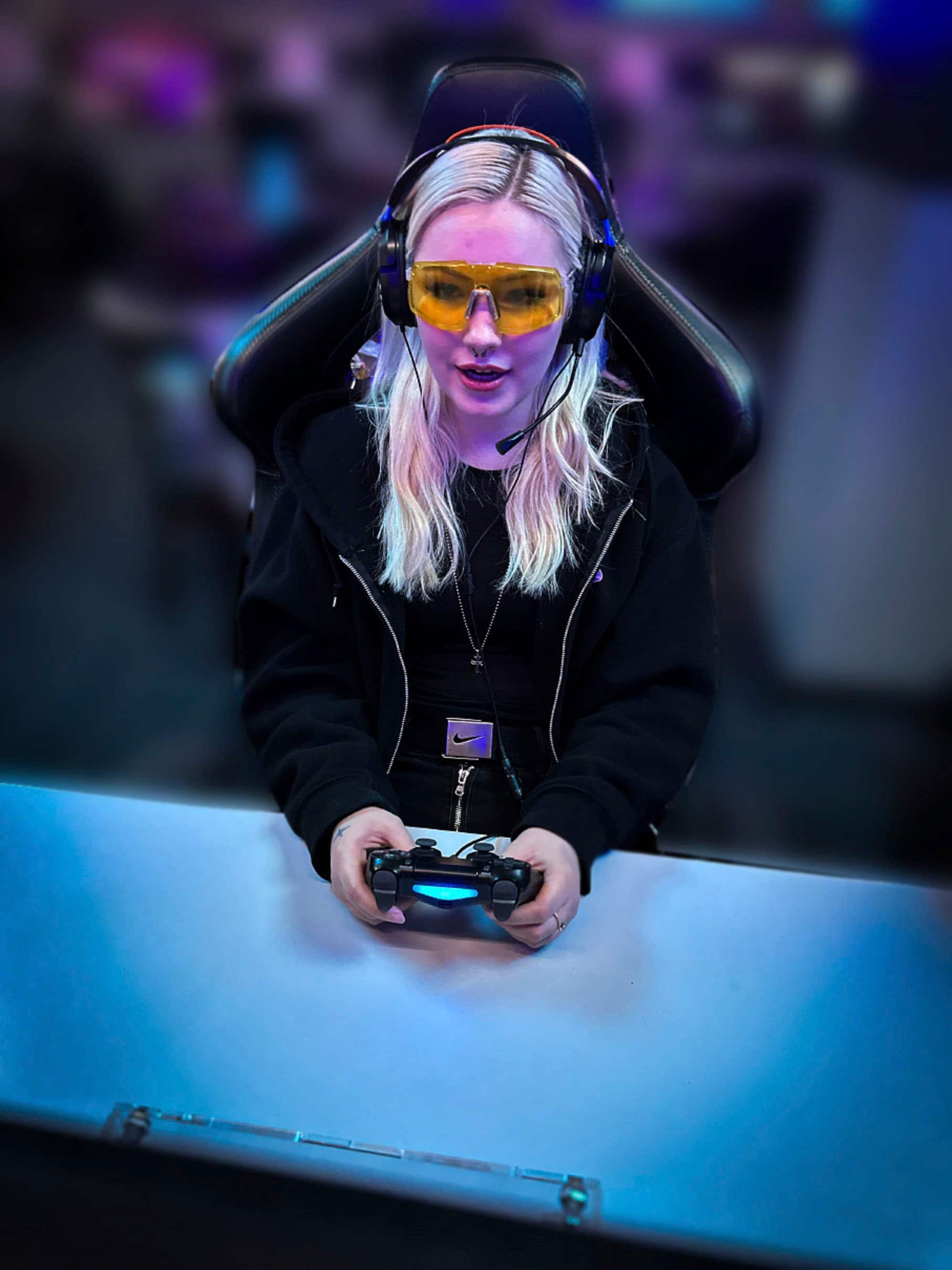 Alt View 16. Kreedom - Phoenix Shield Gaming Glasses with Microfiber Case - Gloss Crystal & Matte Dark Grey.